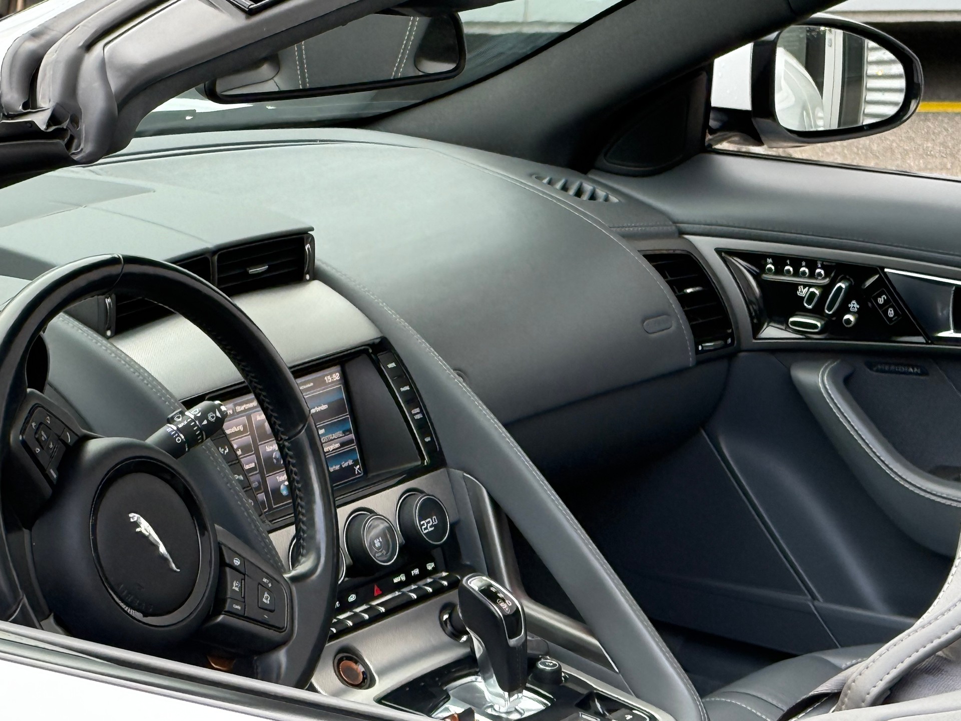 JAGUAR F-Type Convertible S 5.0 V8 S/C-image-9