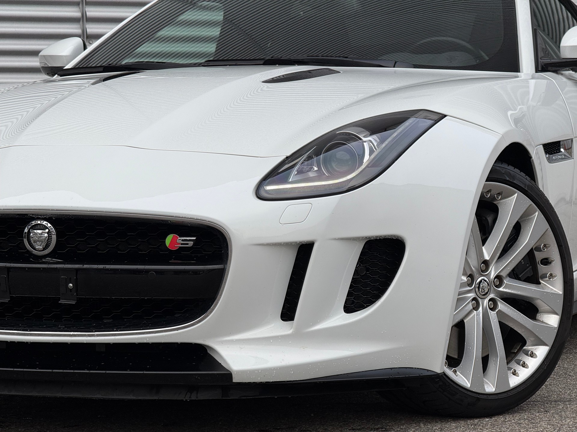 JAGUAR F-Type Convertible S 5.0 V8 S/C-showroom-element-3