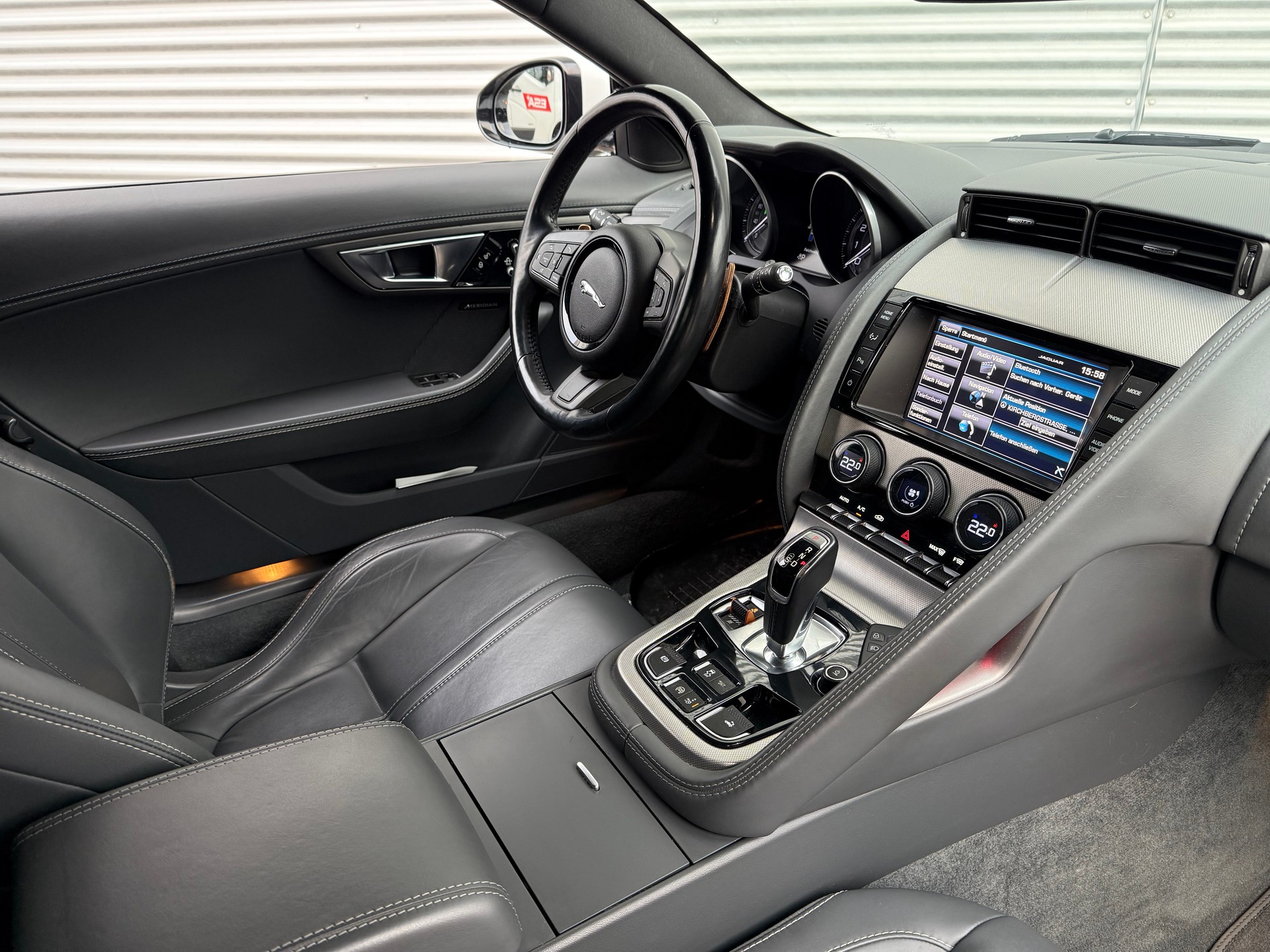 JAGUAR F-Type Convertible S 5.0 V8 S/C-image-12