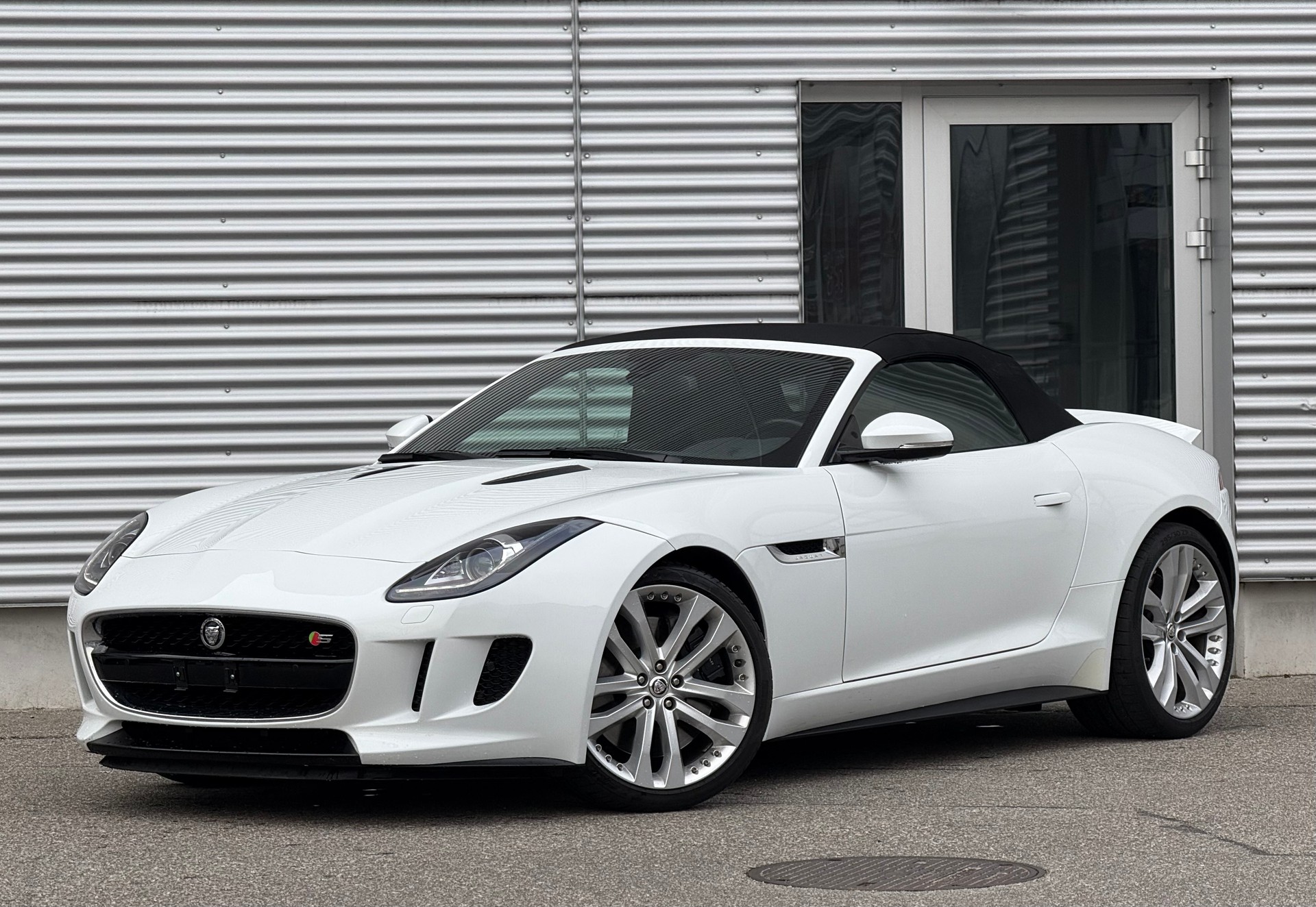 JAGUAR F-Type Convertible S 5.0 V8 S/C-showroom-element-1