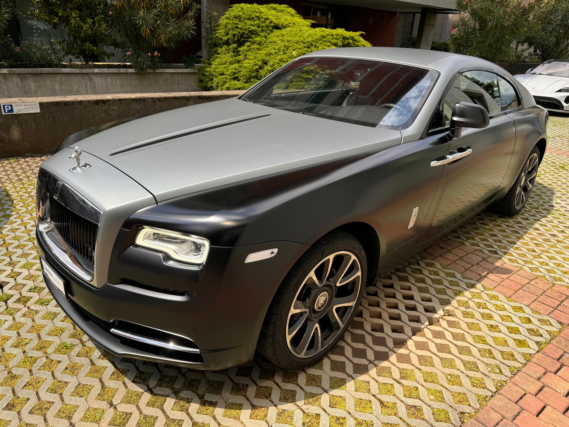 ROLLS-ROYCE Wraith 6.6 V12-image-6