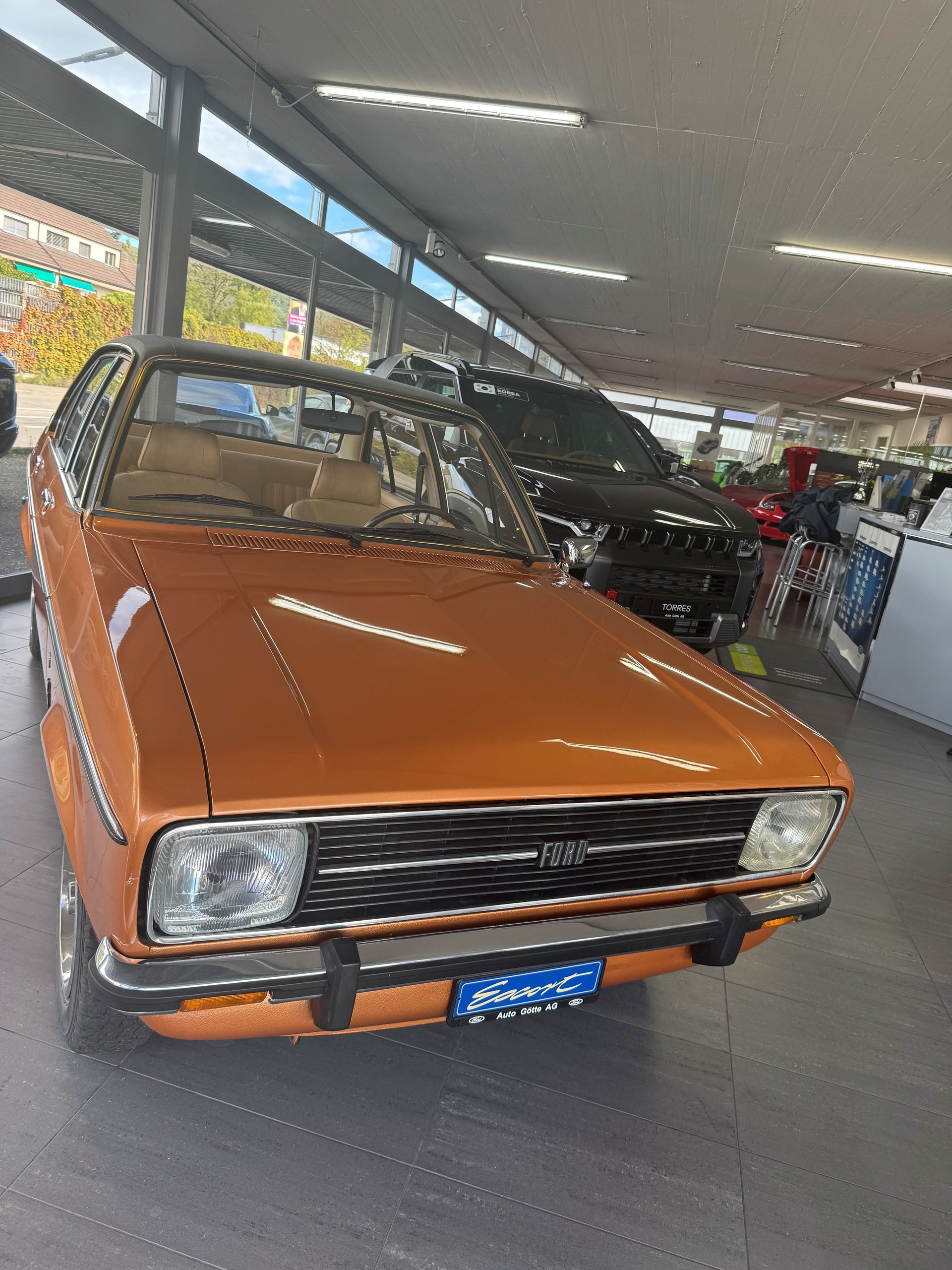 FORD Escort 1.6 Ghia-image-7