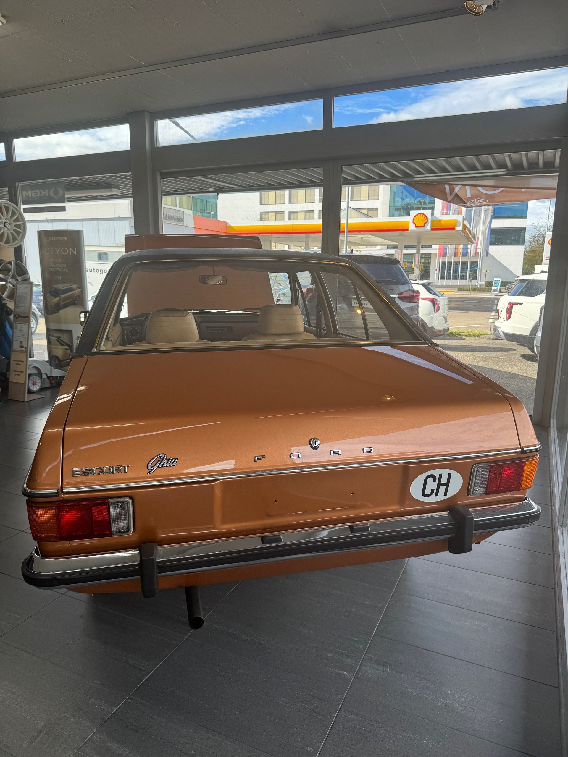 FORD Escort 1.6 Ghia-image-4