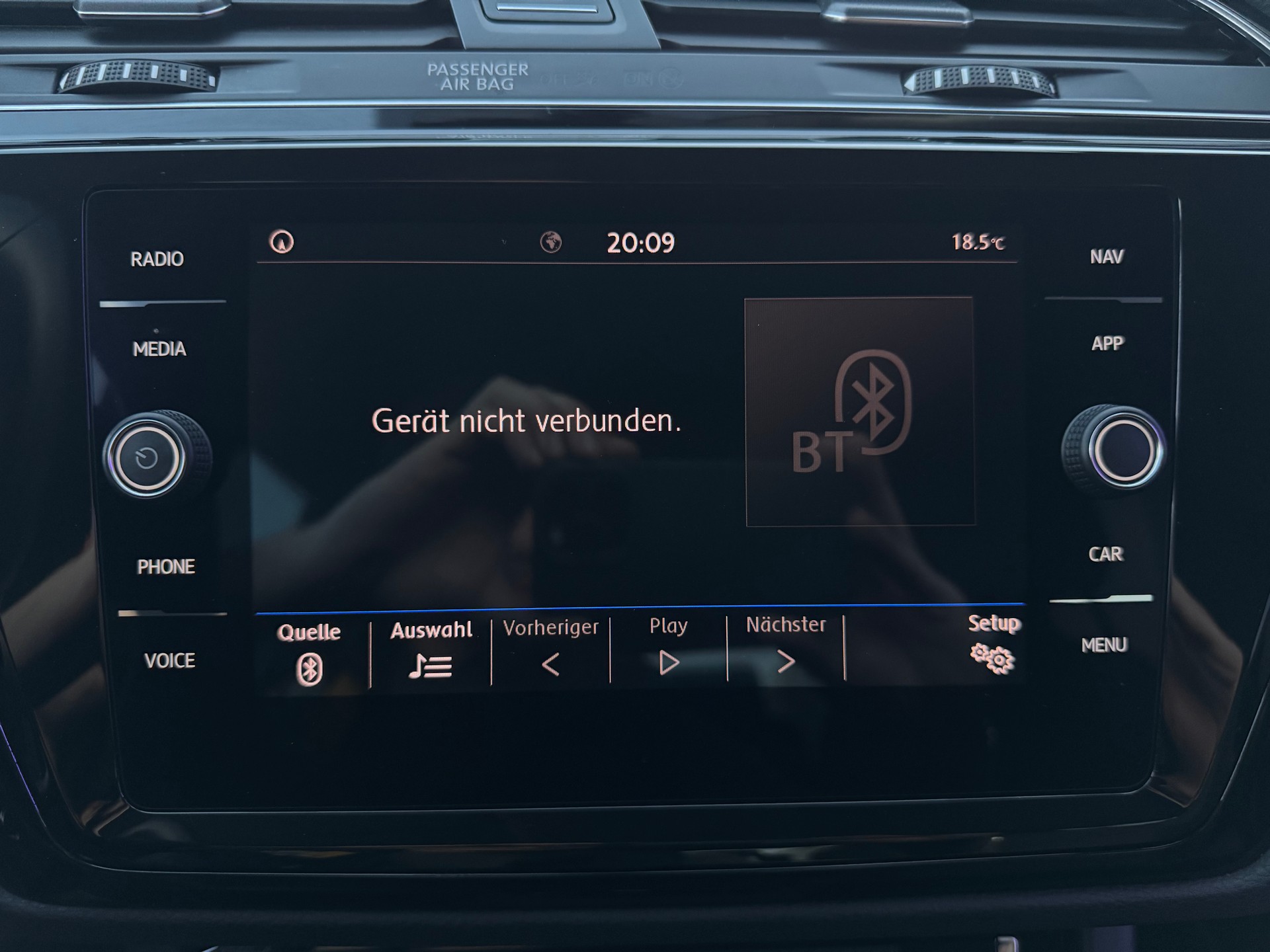 VW Touran 2.0 TDI BlueMotion Technology United DSG-image-16