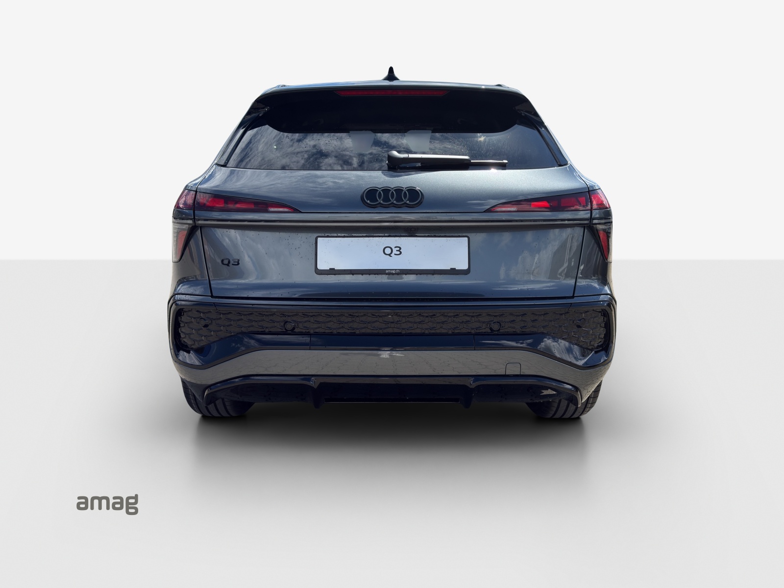 AUDI Q3 SUV 110 kW TFSI S tronic-image-4