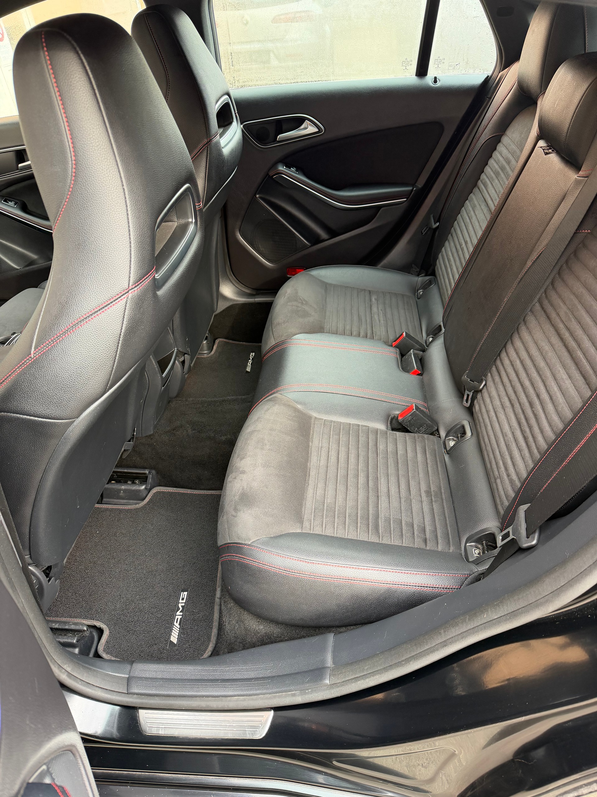 MERCEDES-BENZ CLA Shooting Brake 200 AMG Line 7G-DCT-image-11