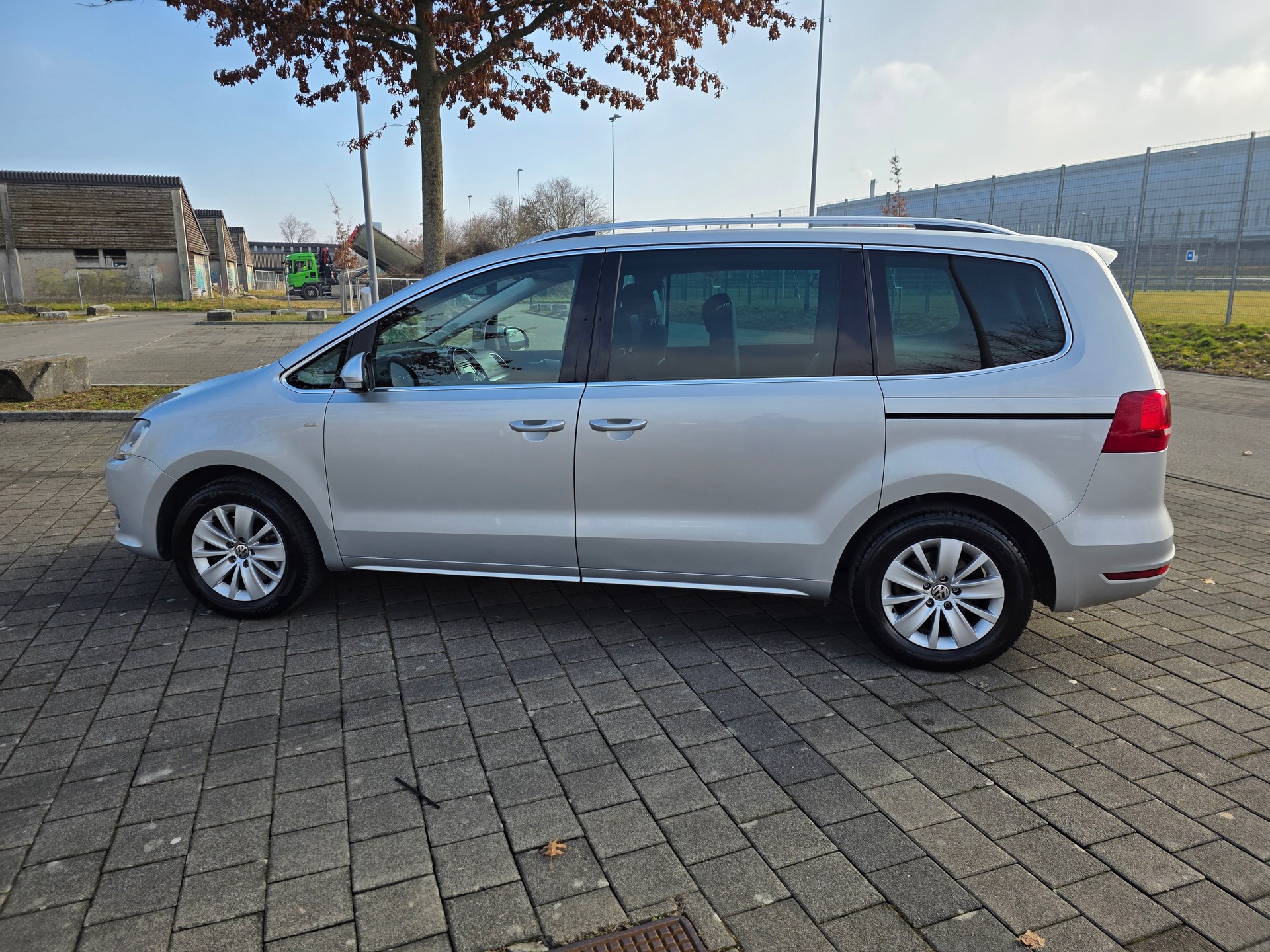 VW Sharan 2.0 TDI BMT Comfortline DSG-image-4