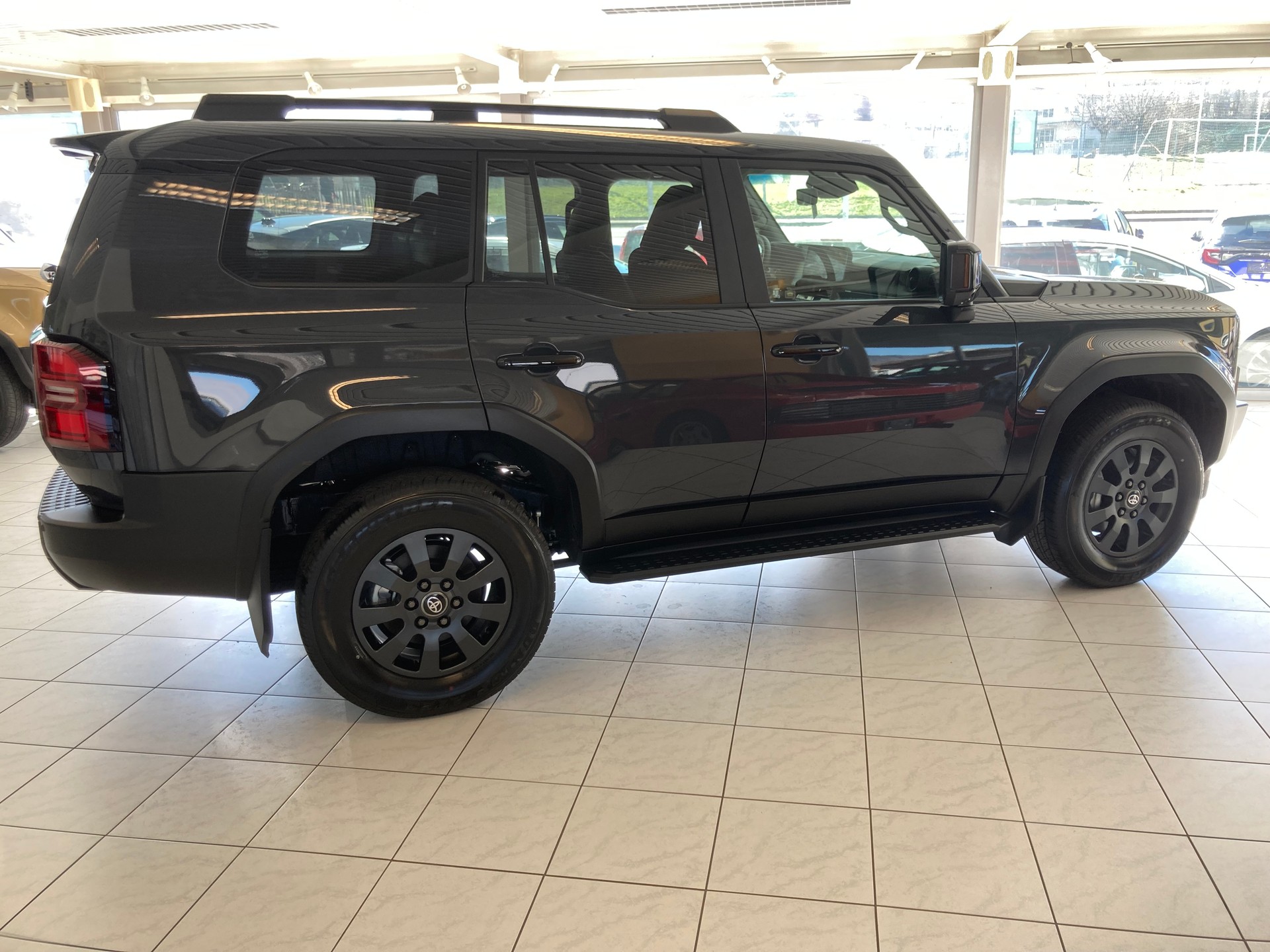 TOYOTA Land Cruiser 2.8TD Style-image-7