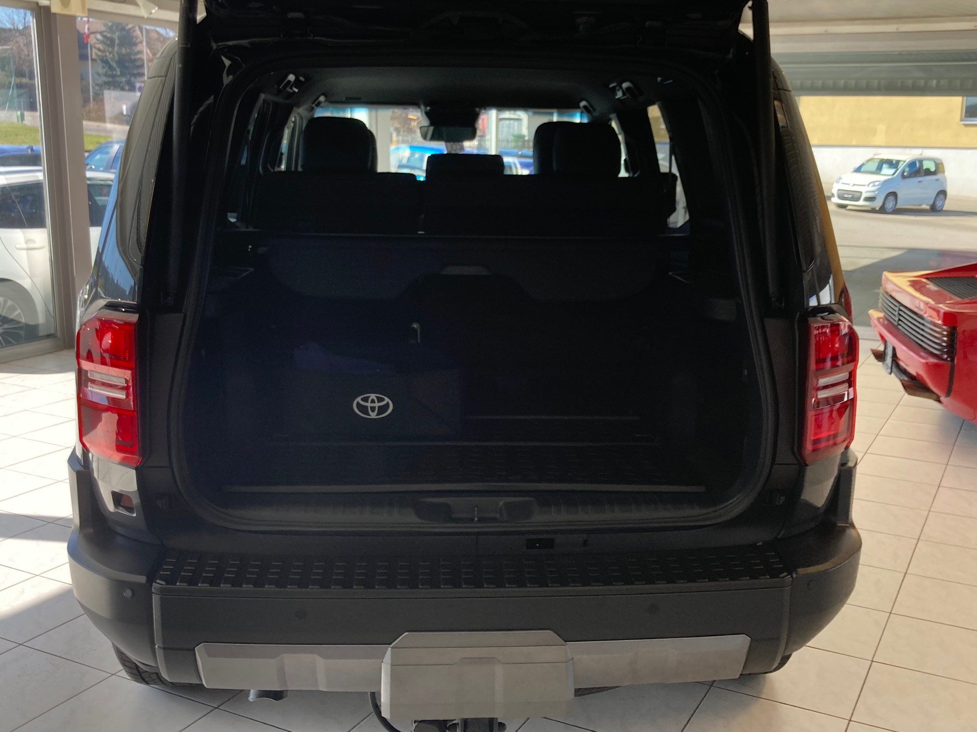 TOYOTA Land Cruiser 2.8TD Style-image-9