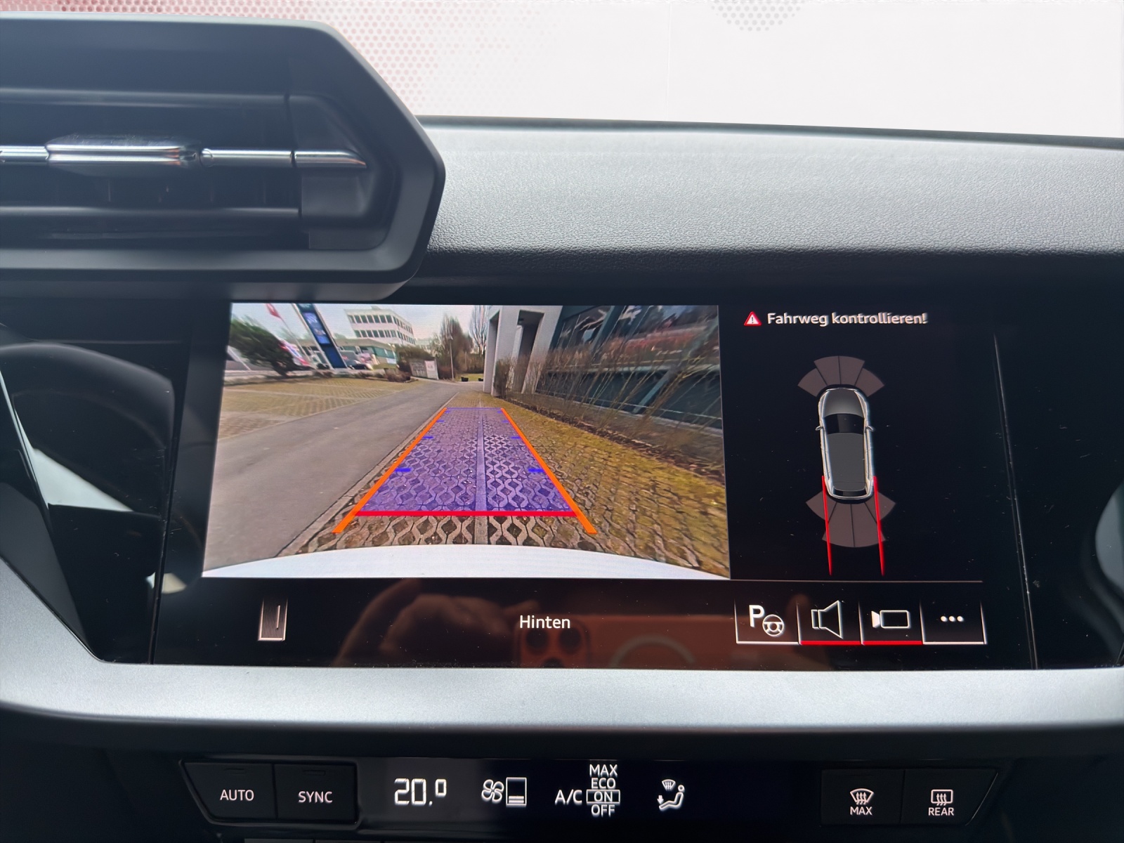 AUDI A3 Sportback 35 TFSI S line Attraction S-tronic * CH-Fahrzeug *-image-14
