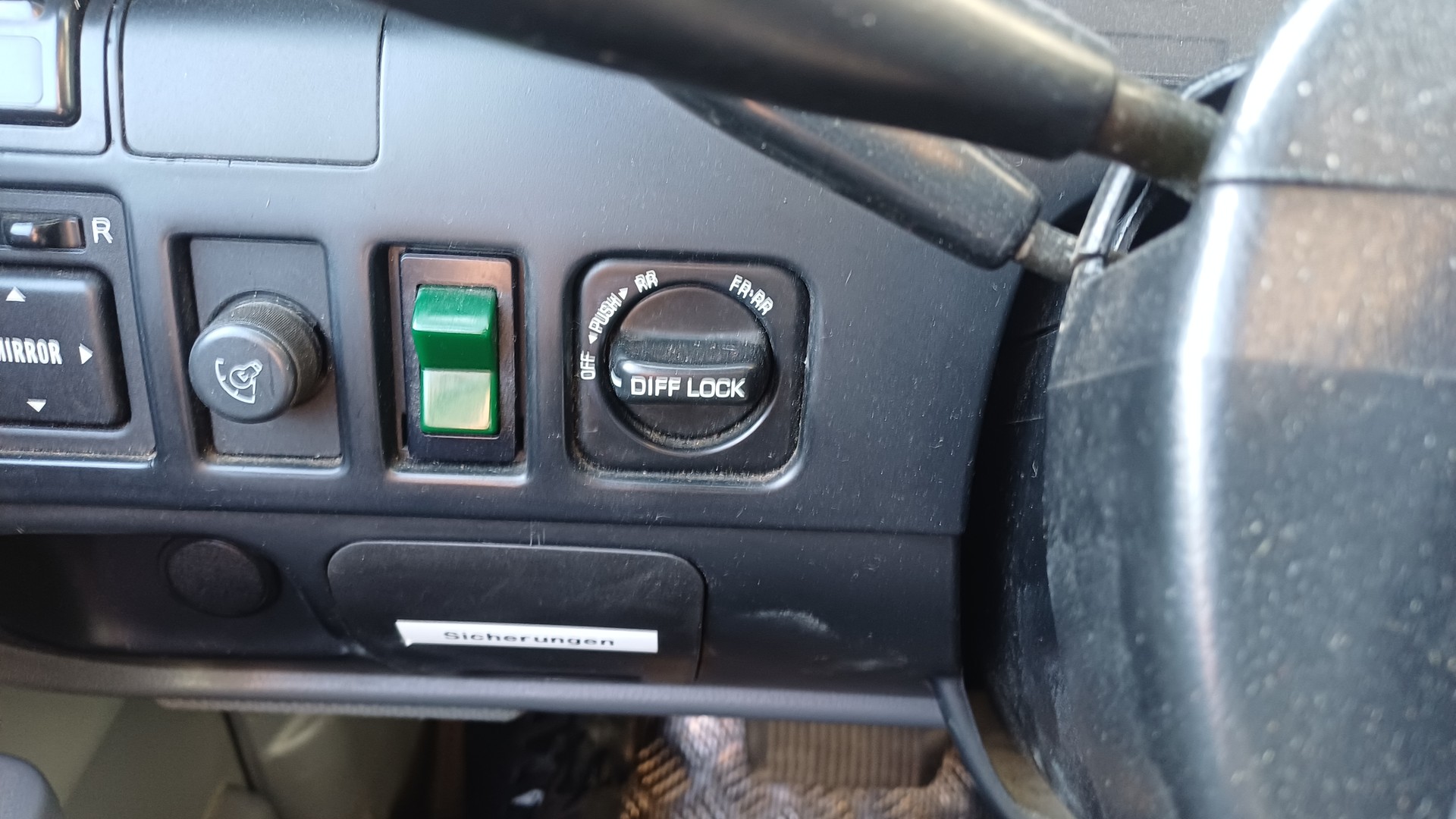 TOYOTA FZJ80L VX Super Saloon-image-13