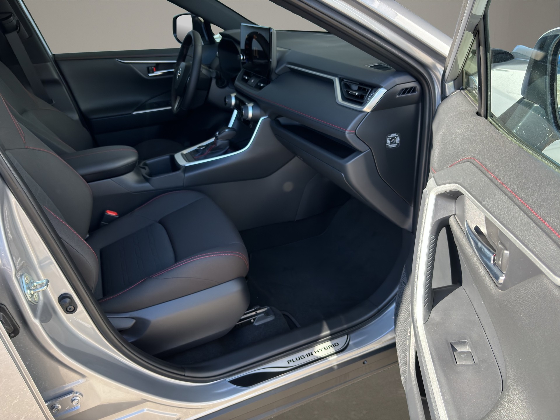 TOYOTA RAV-4 2.5 PHEV Trend e-CVT 4WD-image-9