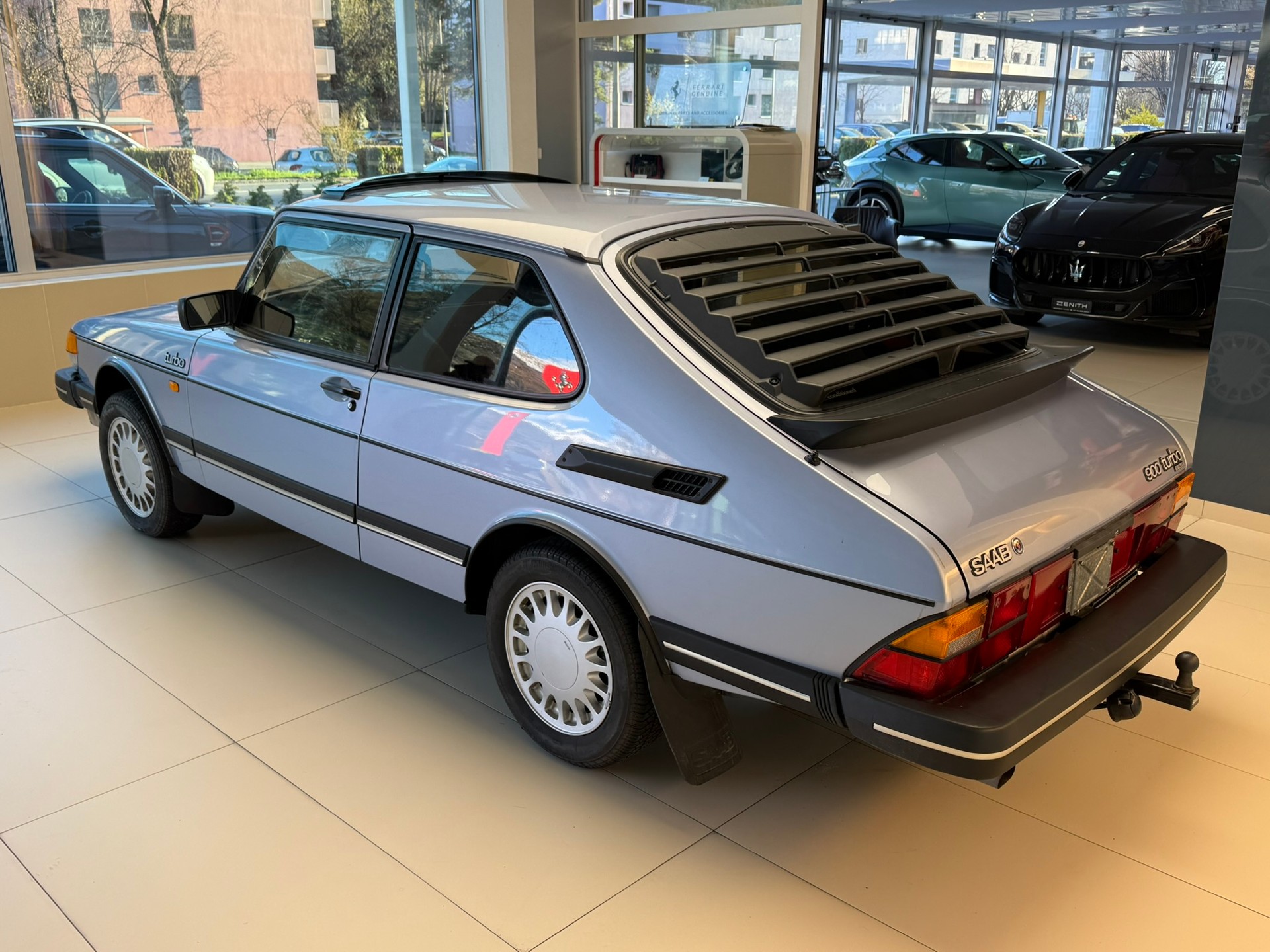 SAAB 900 2.0 turbo 16 S-image-6