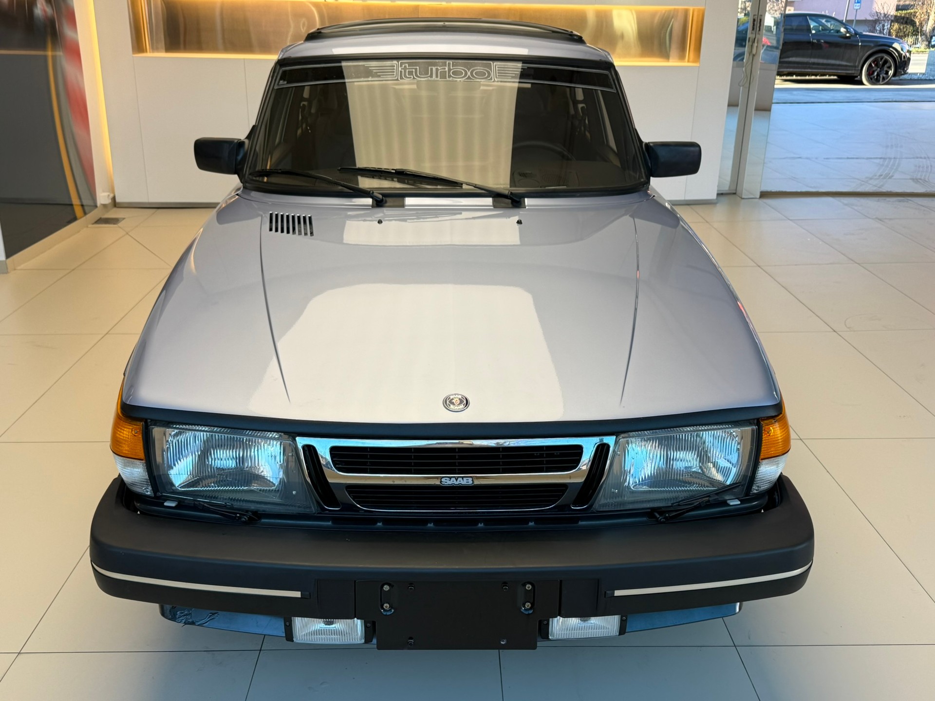 SAAB 900 2.0 turbo 16 S-image-1