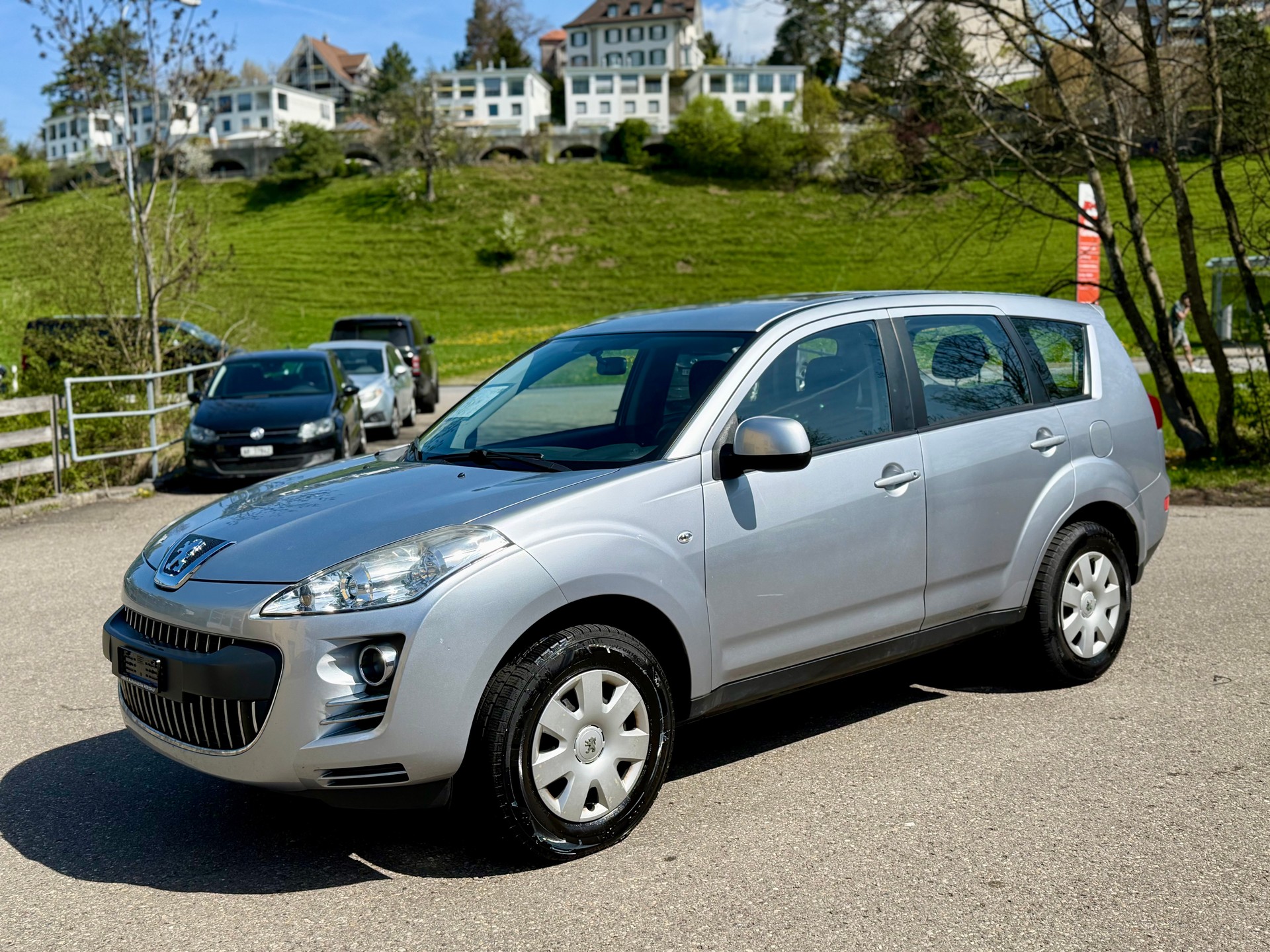 PEUGEOT 4007 2.4 Confort-image-1
