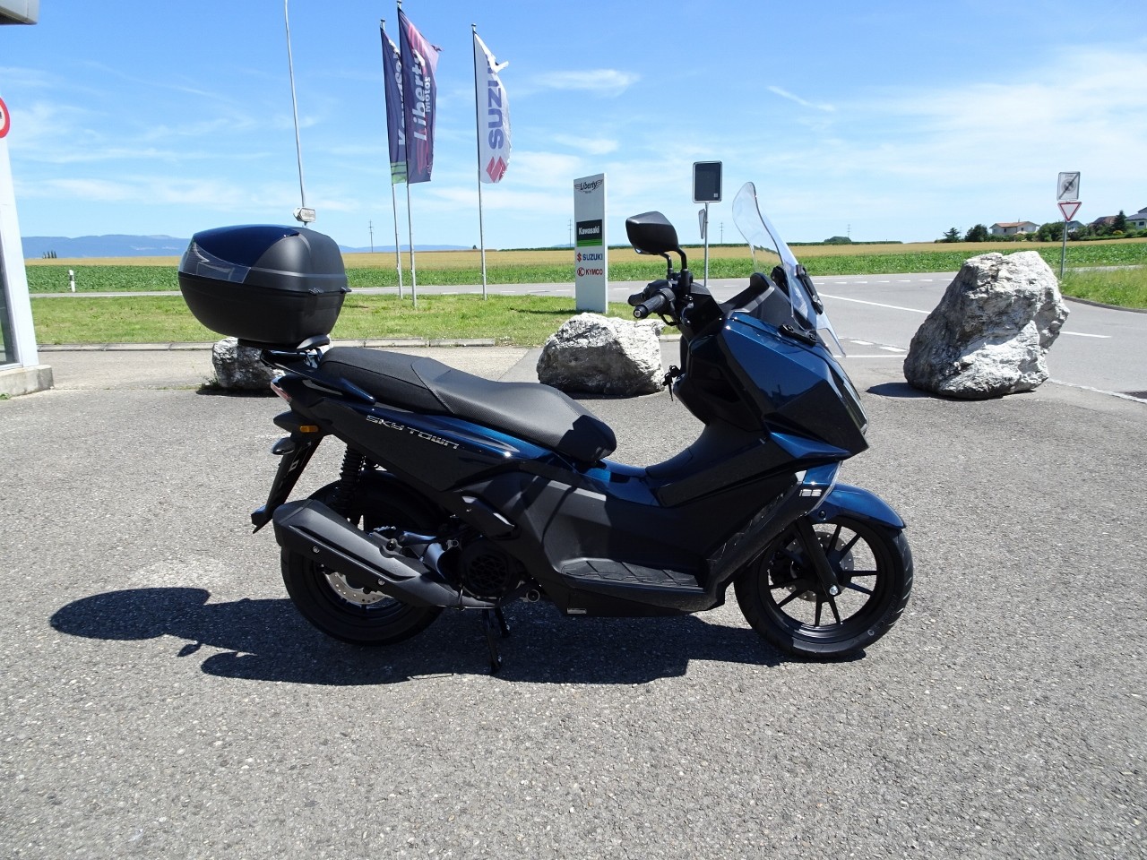 KYMCO Sky Town 125 Topcase-image-1