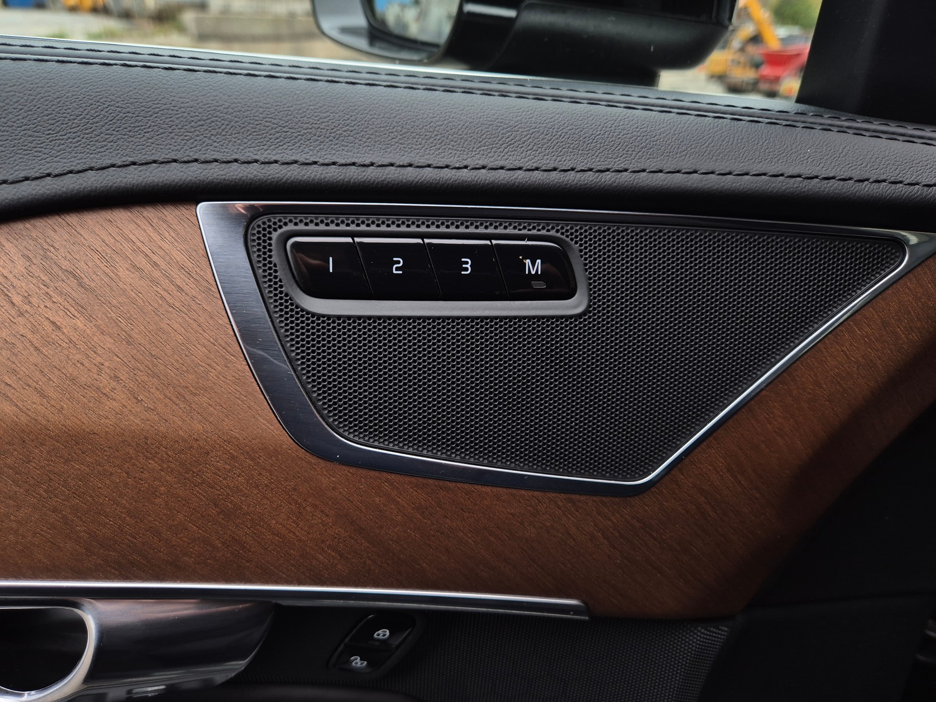 VOLVO XC90 T6 AWD Momentum Geartronic-image-13