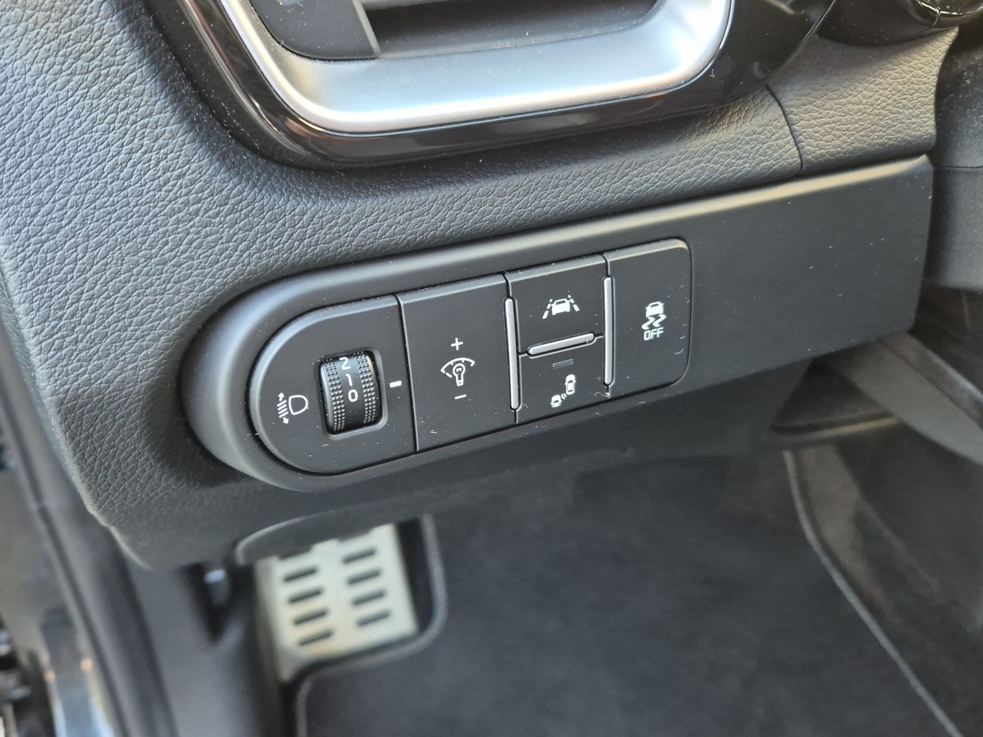 KIA Ceed 1.5 T-GDi MHEV Style DCT-image-17
