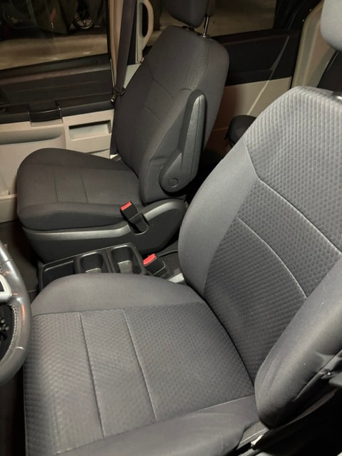 CHRYSLER Grand Voyager 2.8 CRD Limited Automatic-image-5