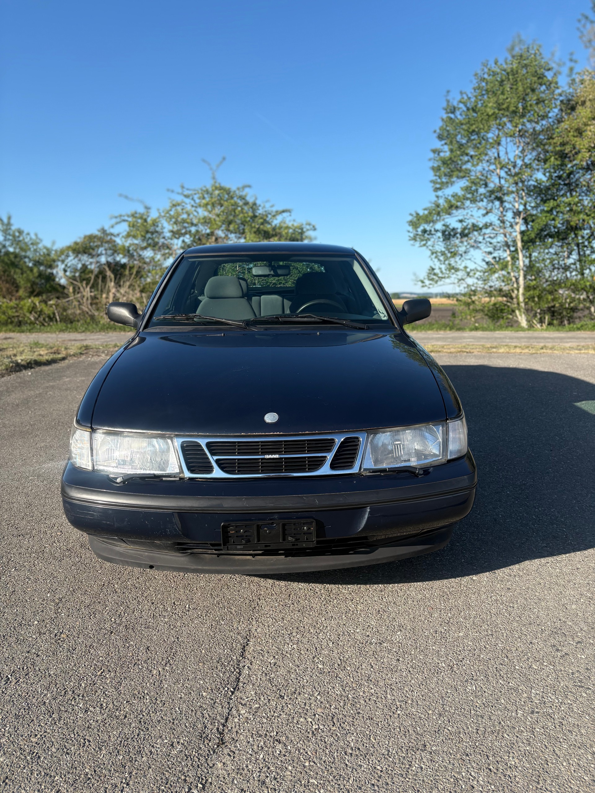 SAAB 900 S 2.0i-16-image-2