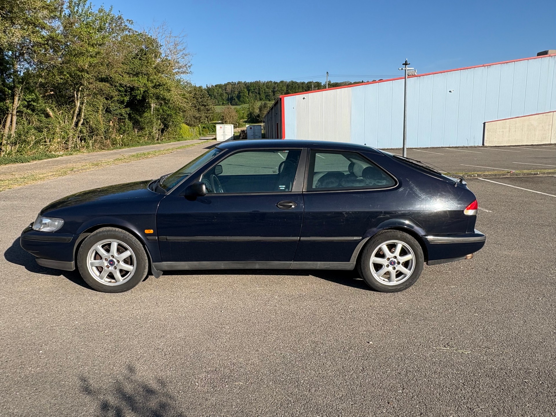 SAAB 900 S 2.0i-16-image-4
