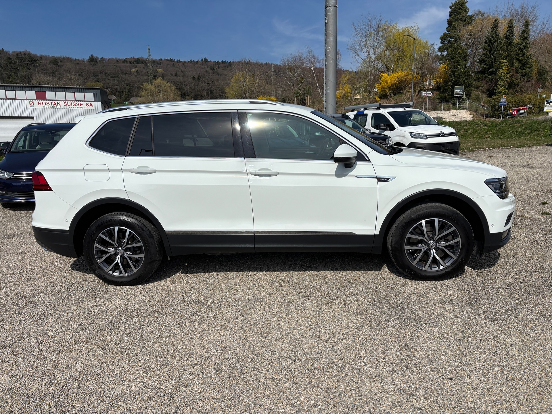 VW Tiguan Allspace 2.0TSI Comfortline 4Motion DSG-showroom-element-1