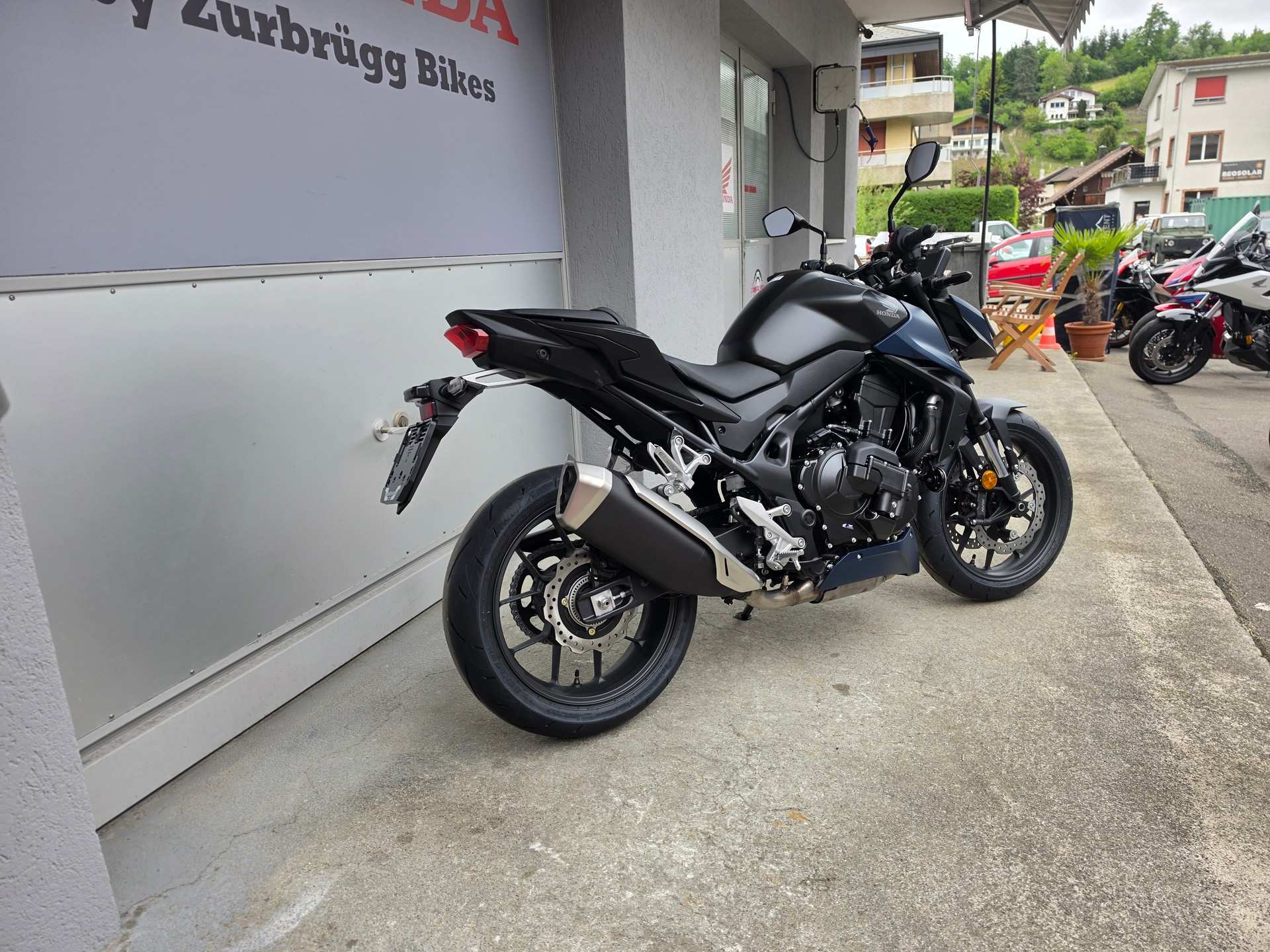 HONDA CB 750 Hornet E-clutch-image-2