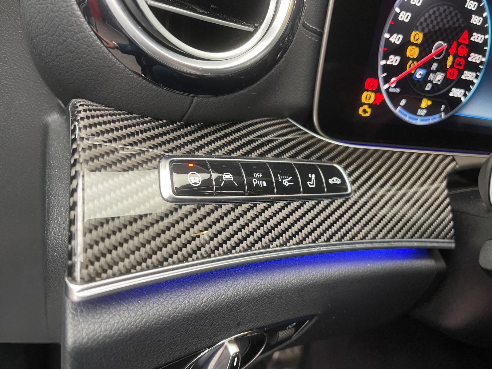 MERCEDES-BENZ E 53 AMG 4Matic-image-13