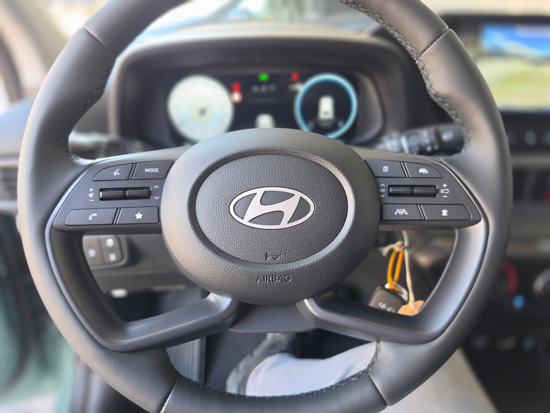 HYUNDAI i20 1.0 T-GDi Amplia DCT-image-4