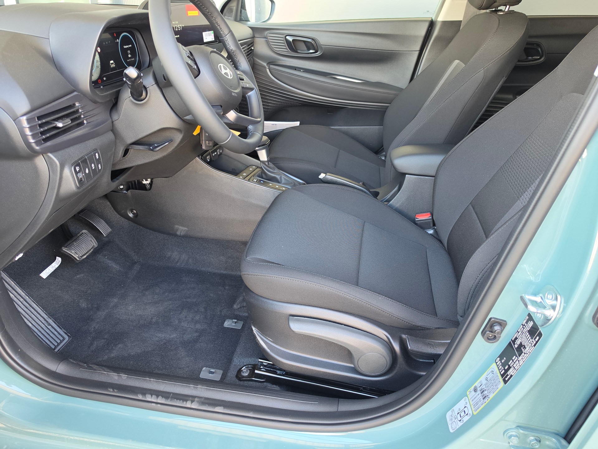 HYUNDAI i20 1.0 T-GDi Amplia DCT-image-2