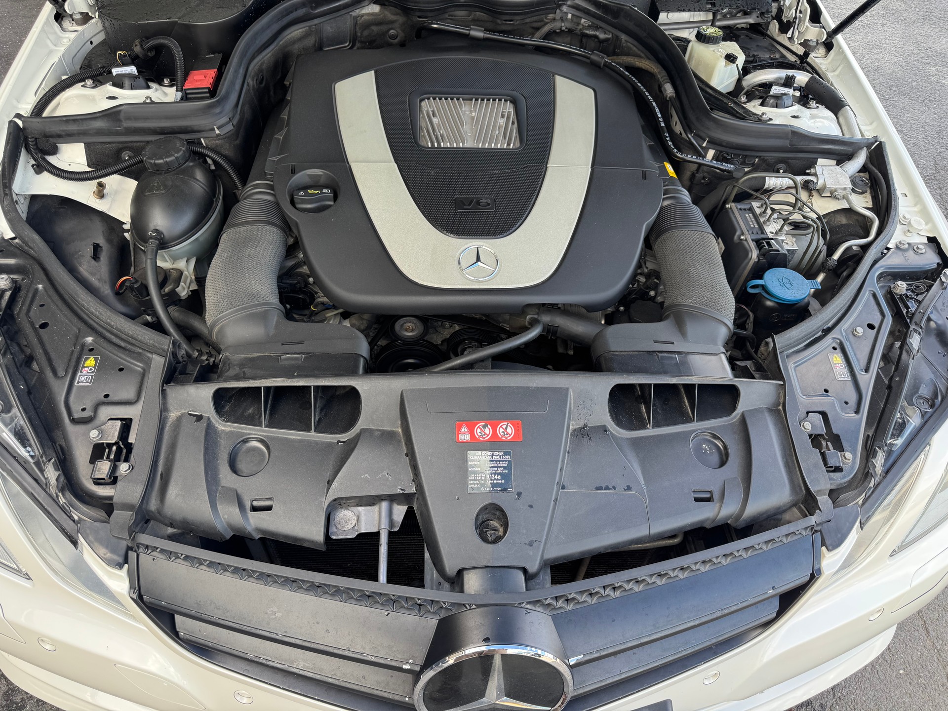 MERCEDES-BENZ E 350 CGI BlueEfficiency 7G-Tronic-image-8