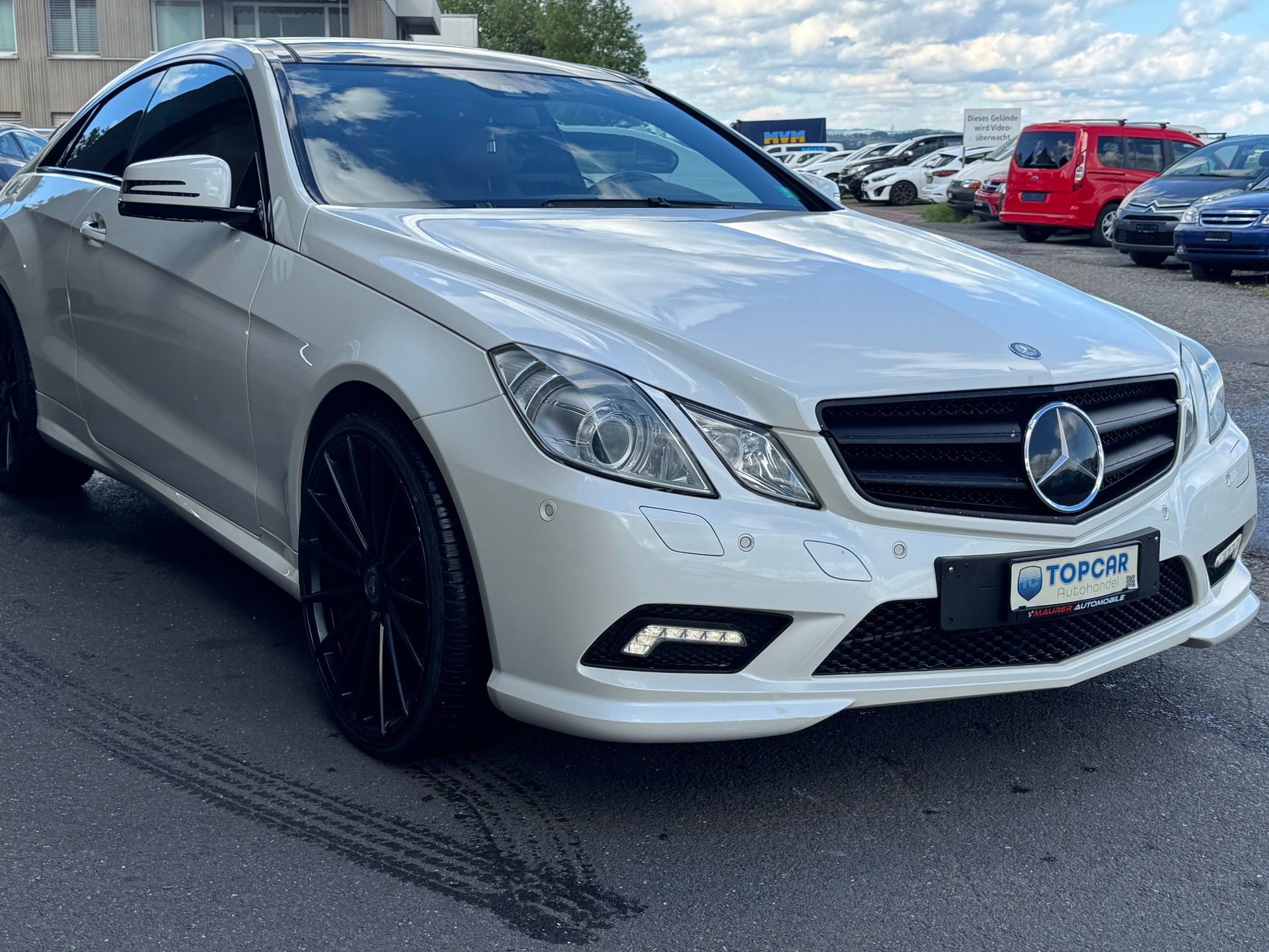 MERCEDES-BENZ E 350 CGI BlueEfficiency 7G-Tronic-image-2