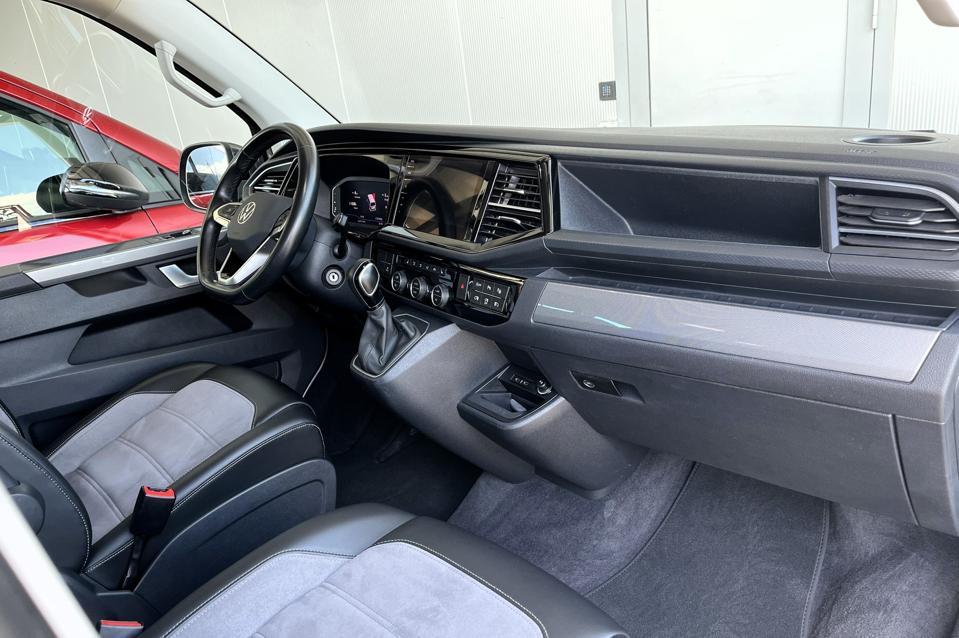 VW T6.1 Multivan 2.0 Bi-TDI Highline Liberty 4Mot. DSG-image-9
