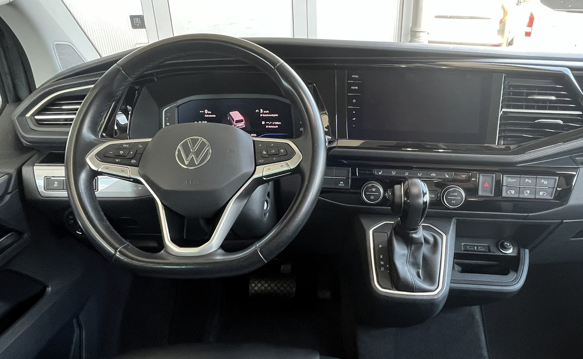 VW T6.1 Multivan 2.0 Bi-TDI Highline Liberty 4Mot. DSG-image-11