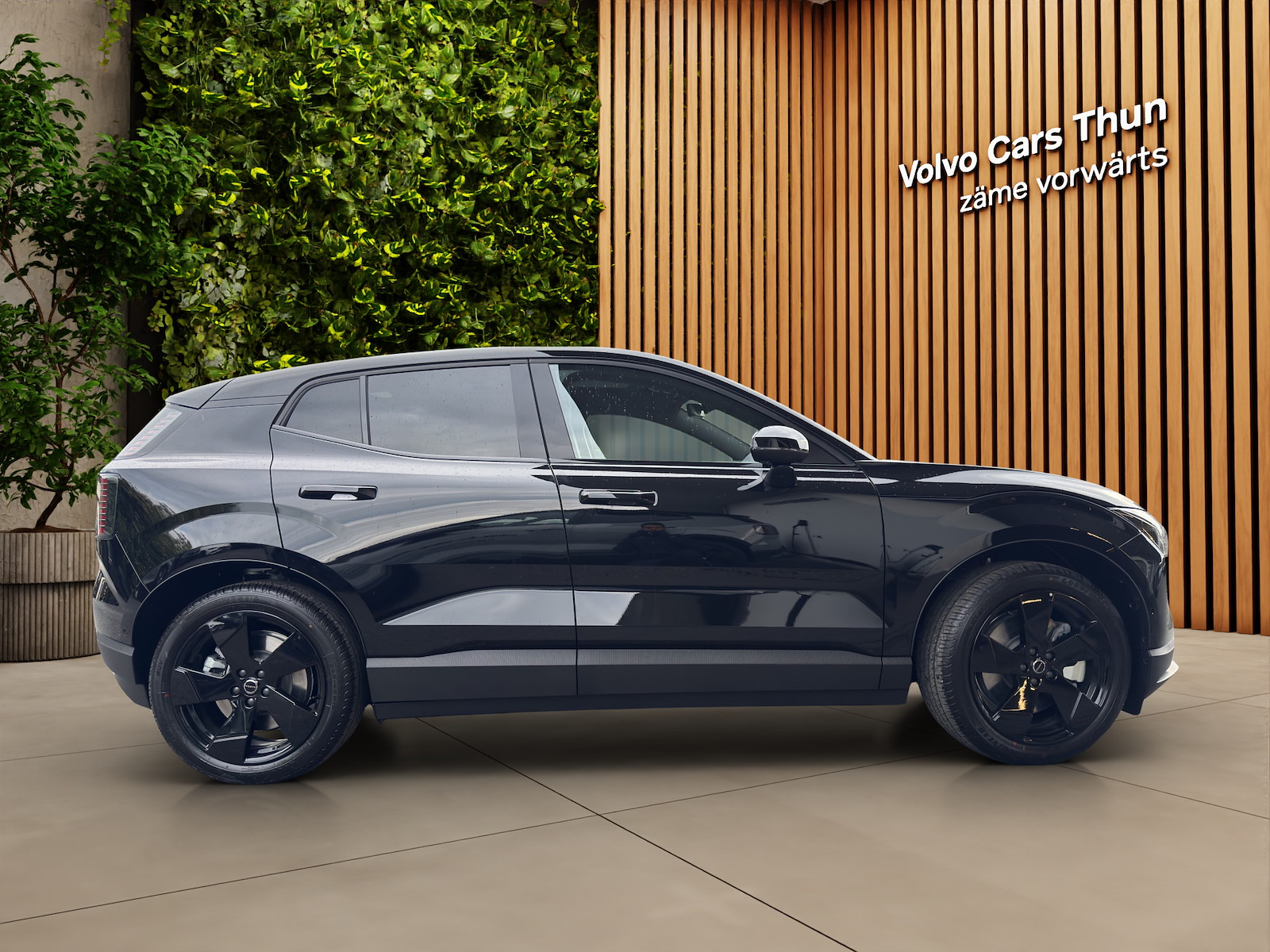 VOLVO EX 30 E60 Twin Ultra Performance Sw. Black Ed. AWD-showroom-element-3