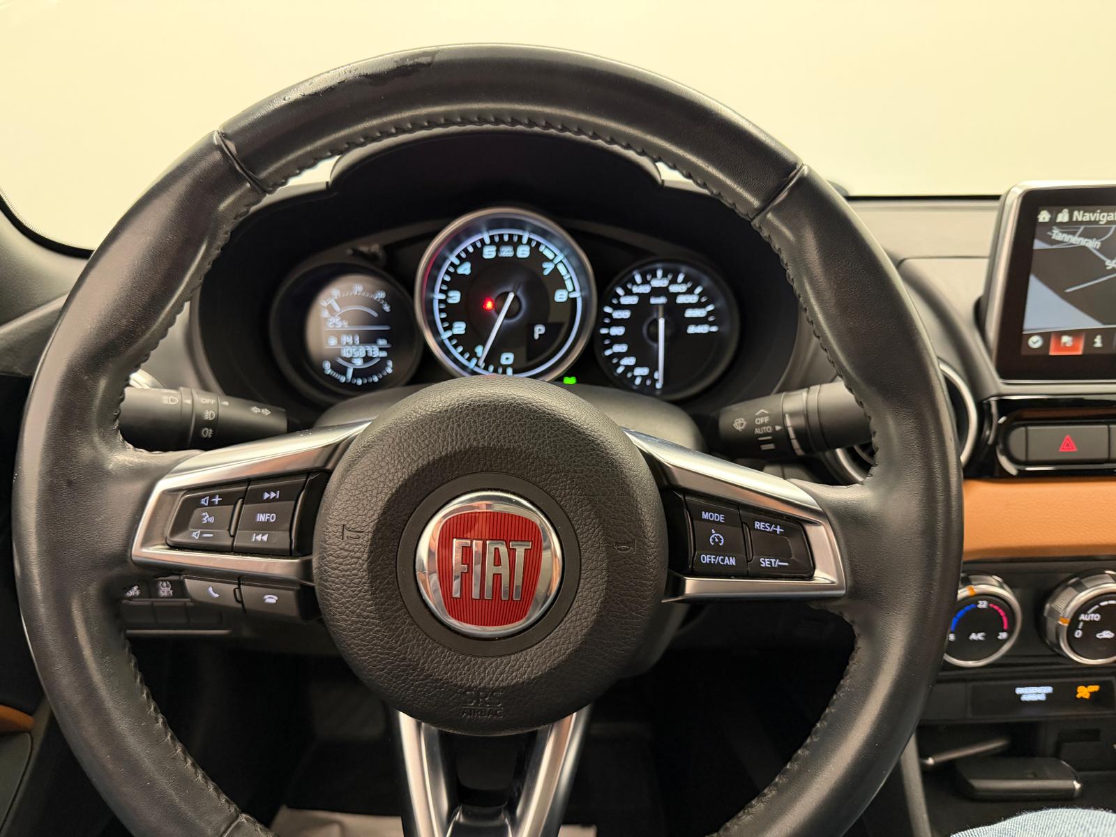 FIAT 124 Spider 1.4 TB Lusso Automatic-image-18