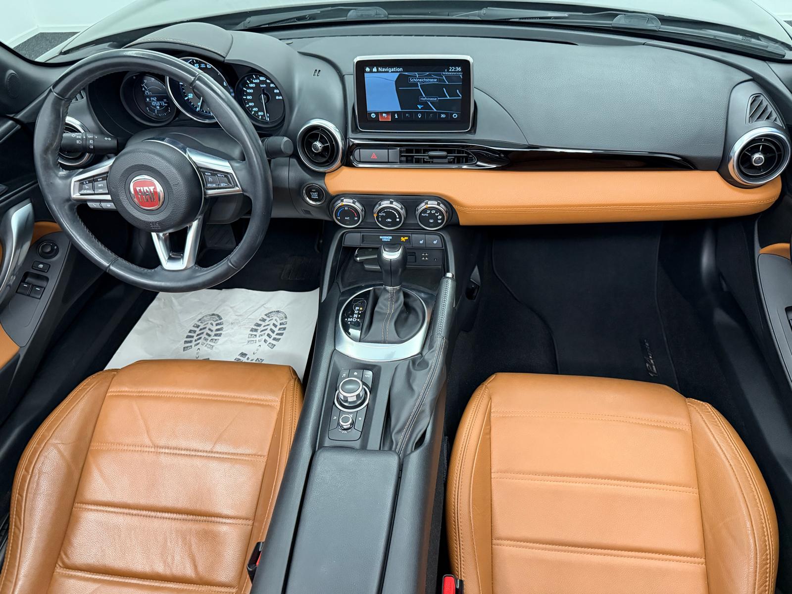 FIAT 124 Spider 1.4 TB Lusso Automatic-image-16