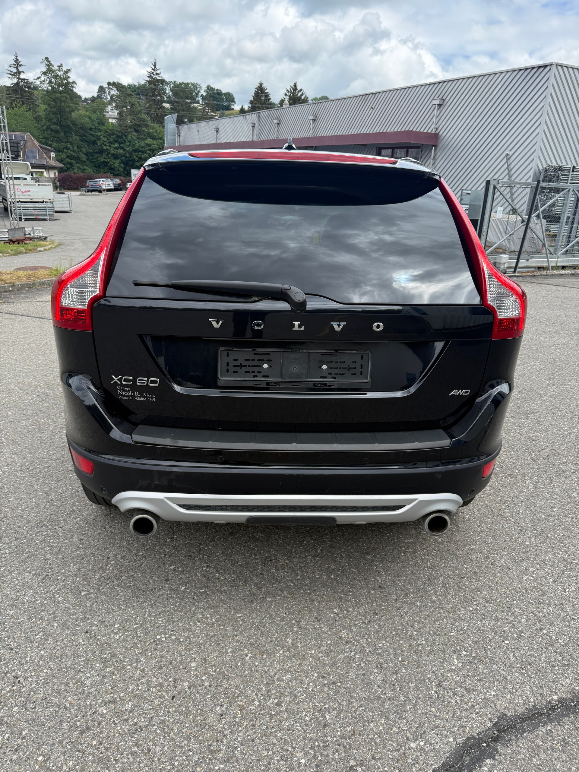 VOLVO XC60 D5 AWD-image-4