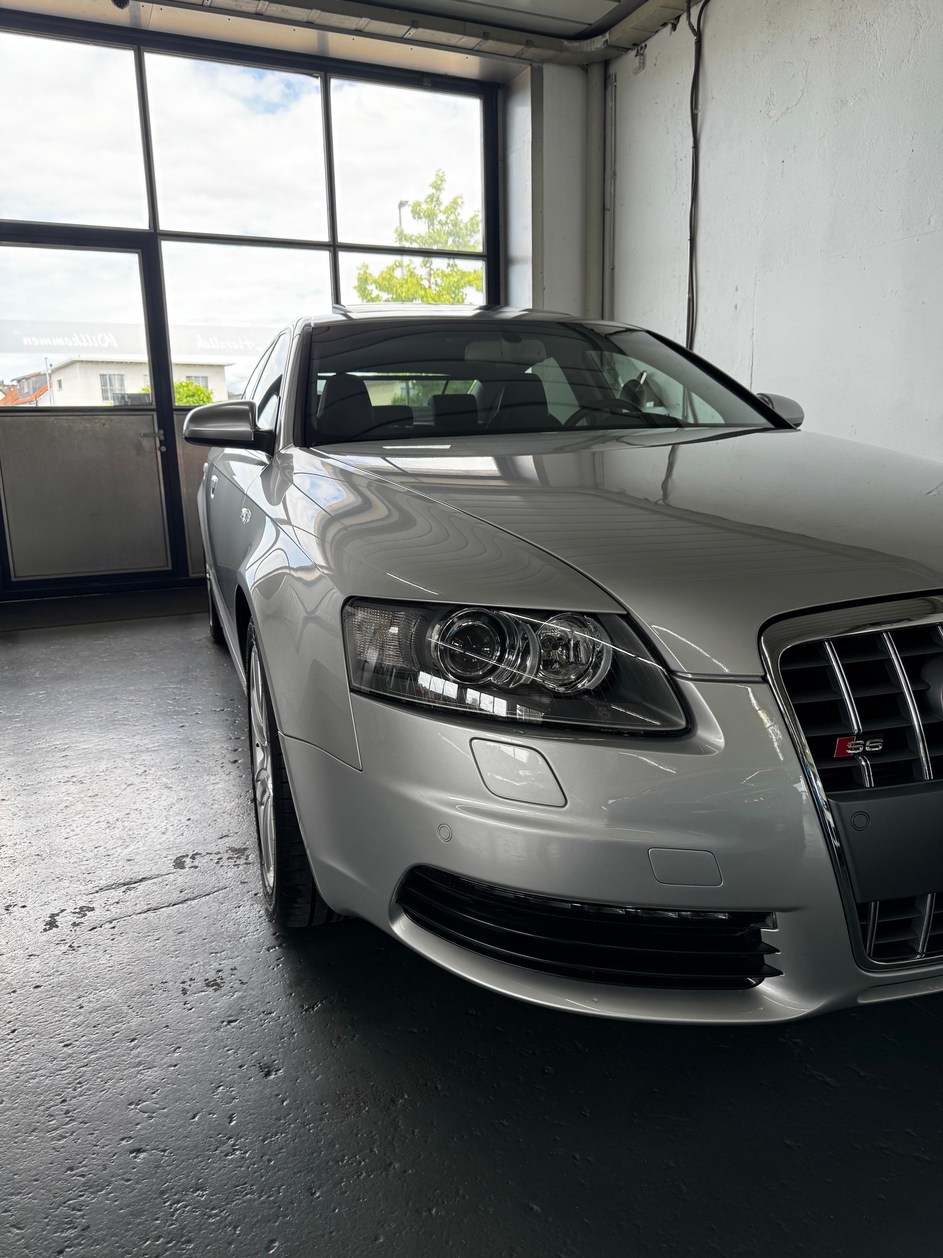 AUDI S6 Limousine 5.2 V10 quattro tiptronic-showroom-element-2