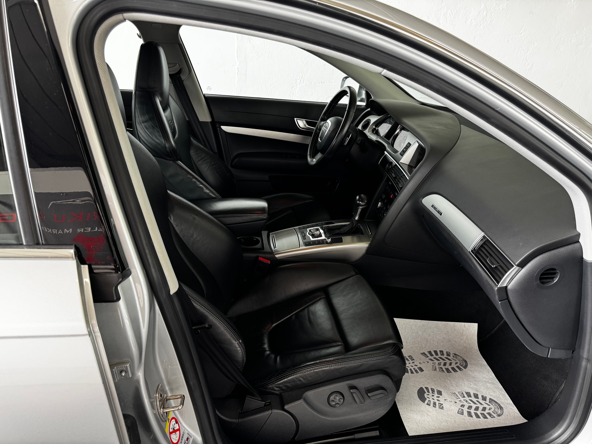 AUDI S6 Limousine 5.2 V10 quattro tiptronic-image-19