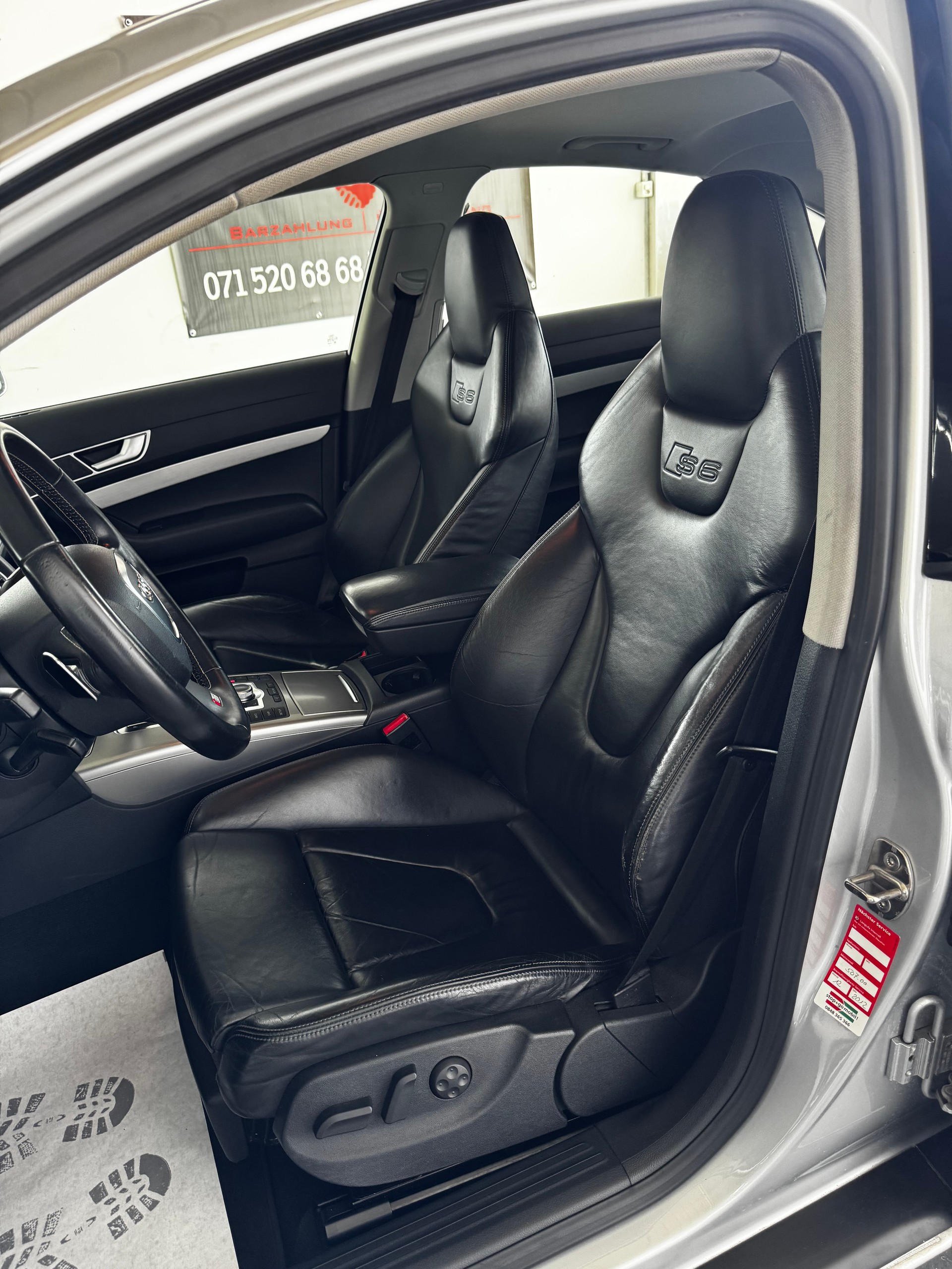 AUDI S6 Limousine 5.2 V10 quattro tiptronic-image-14