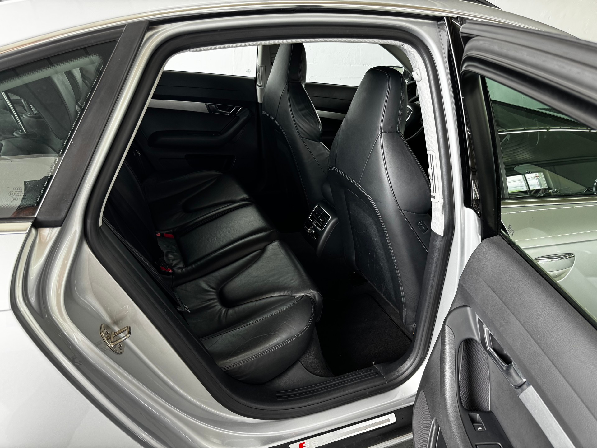 AUDI S6 Limousine 5.2 V10 quattro tiptronic-image-20