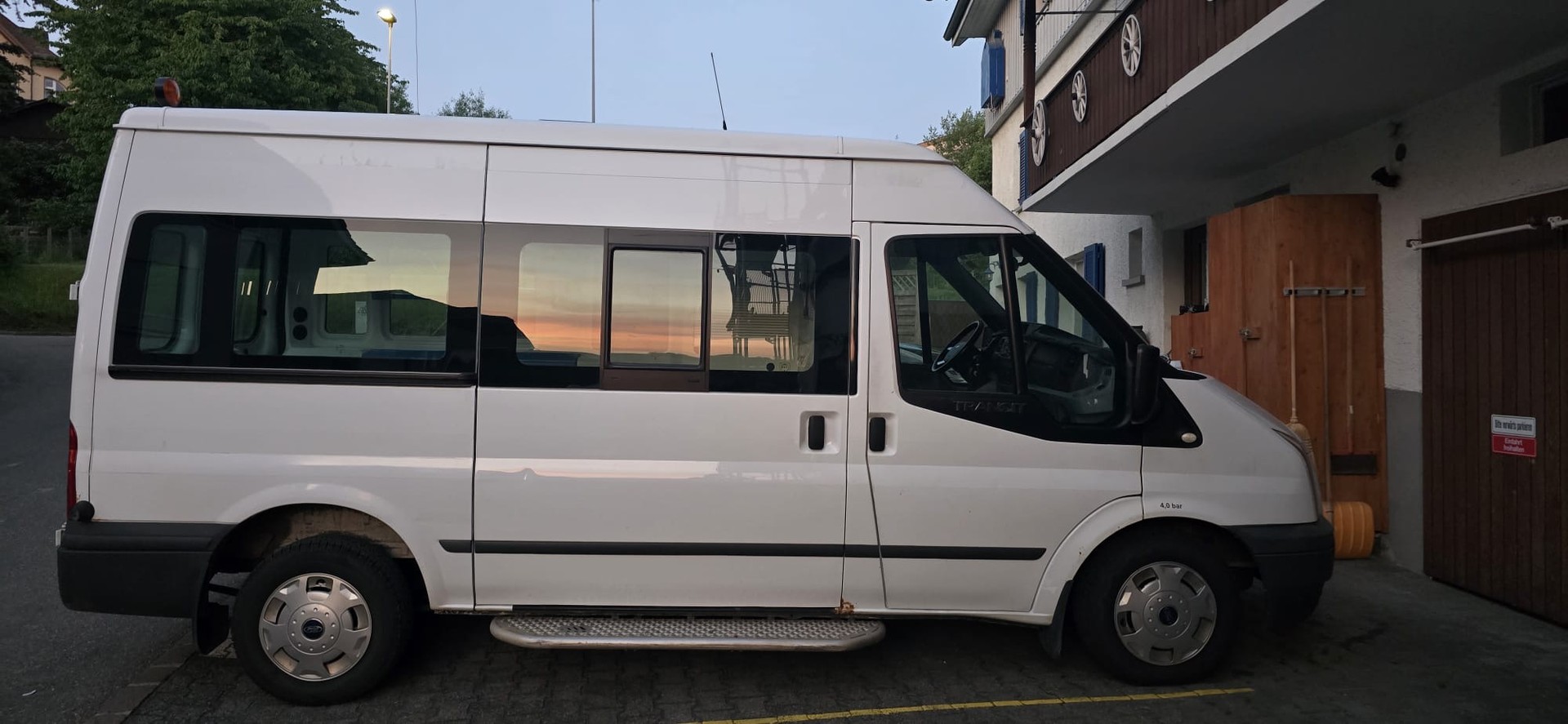 FORD Transit Van 350L Level 3-image-1