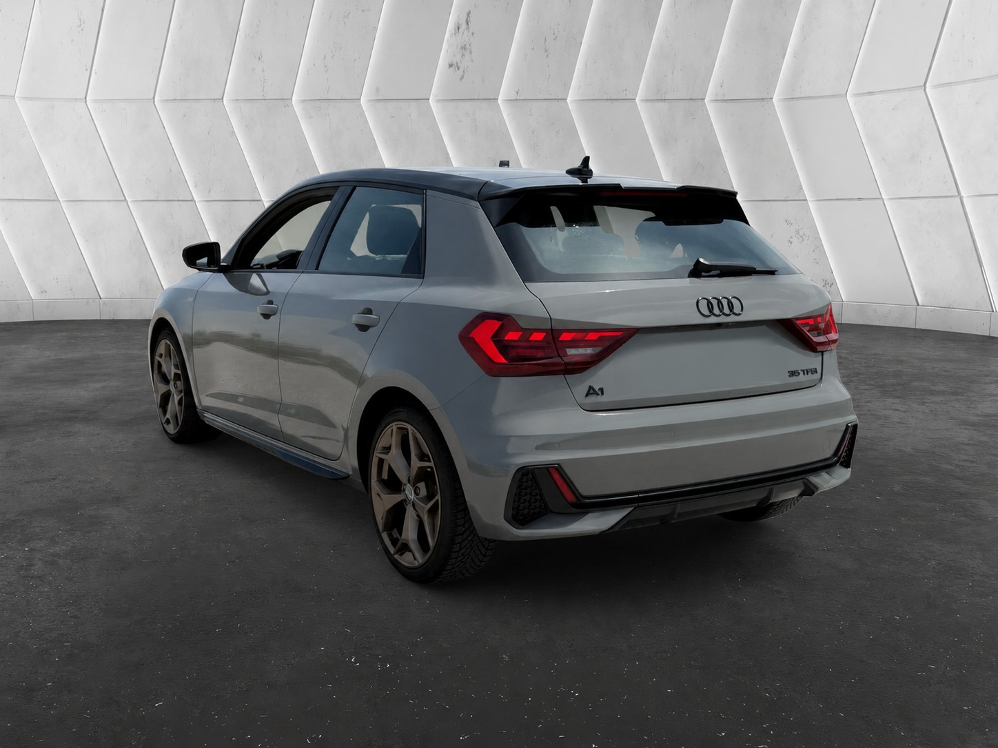 AUDI 1.5 35 TFSI S Line S-Tronic-image-2