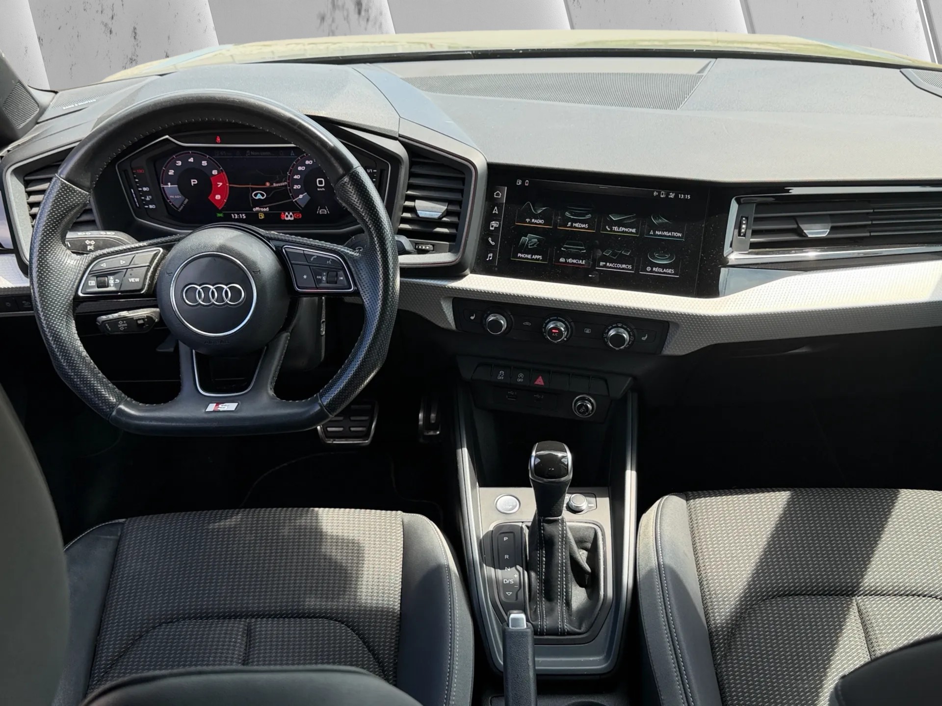AUDI 1.5 35 TFSI S Line S-Tronic-image-10
