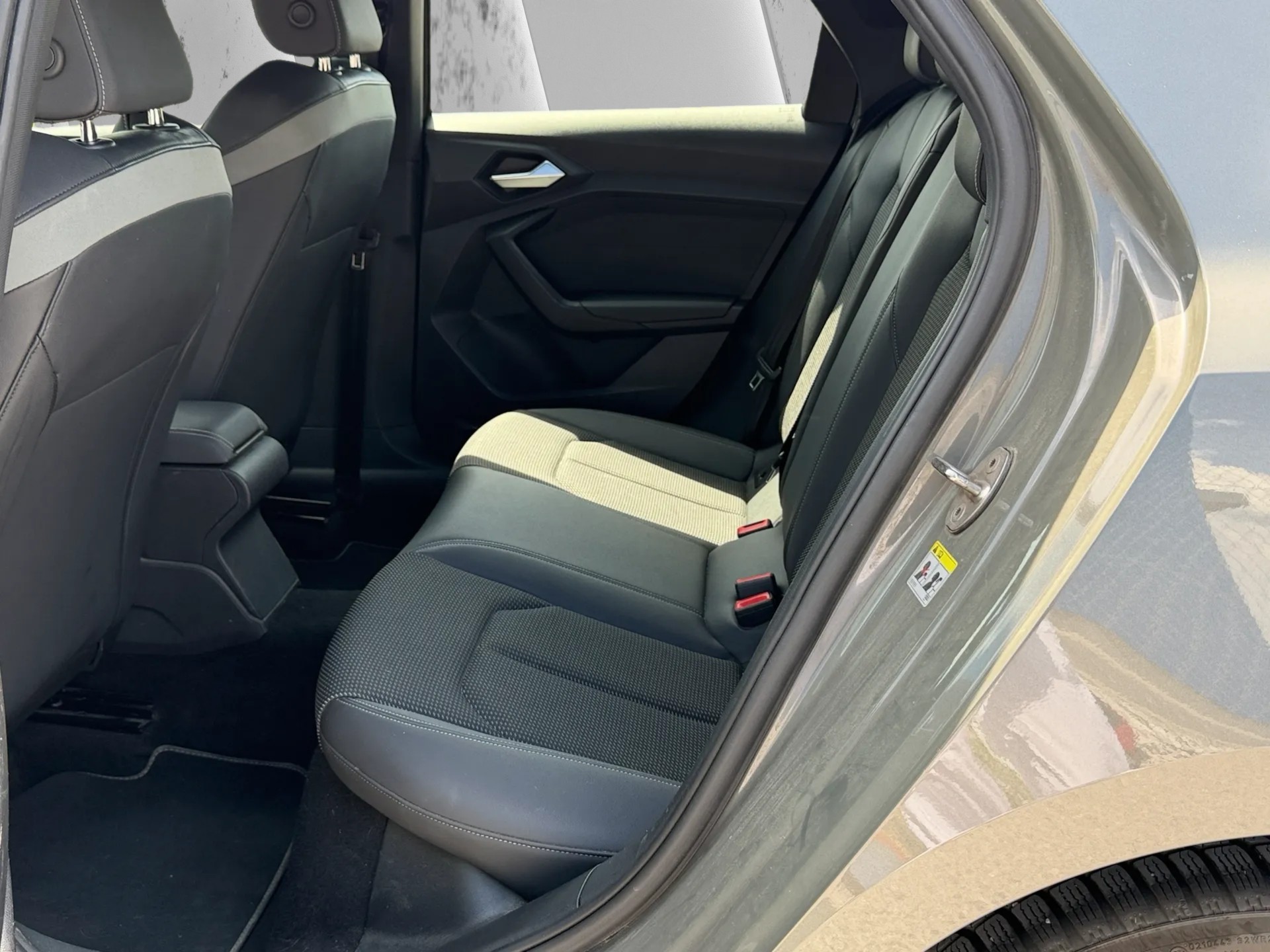 AUDI 1.5 35 TFSI S Line S-Tronic-image-9