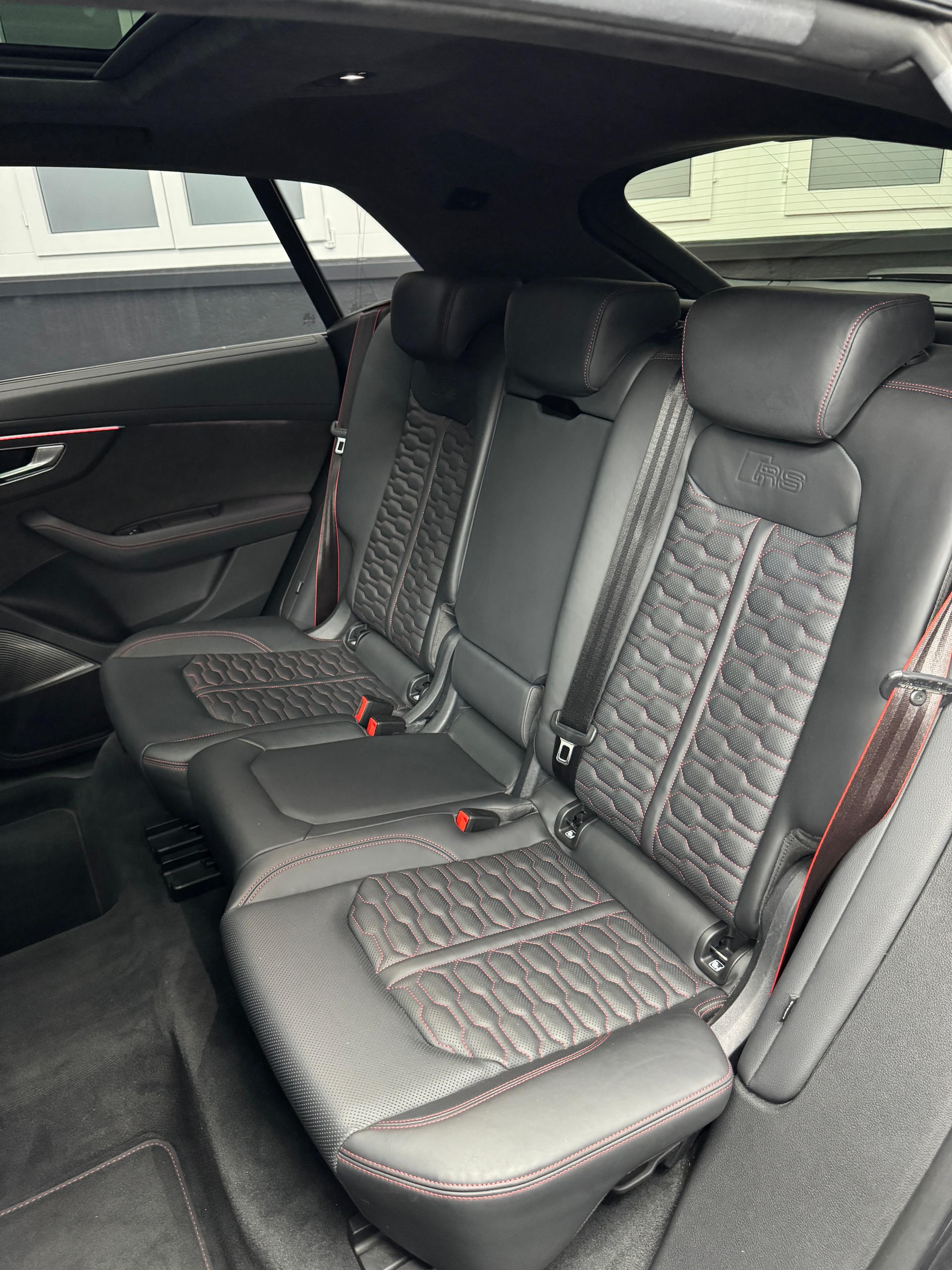AUDI RSQ8 quattro tiptronic-image-13