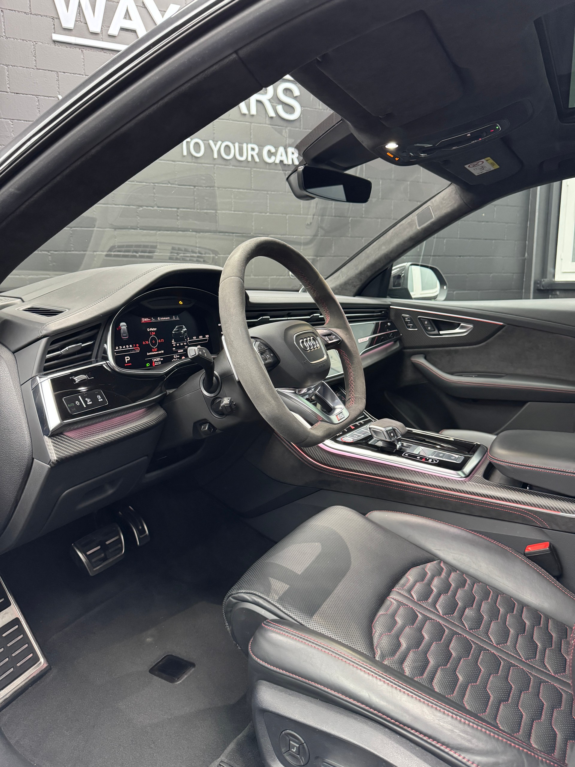 AUDI RSQ8 quattro tiptronic-image-10