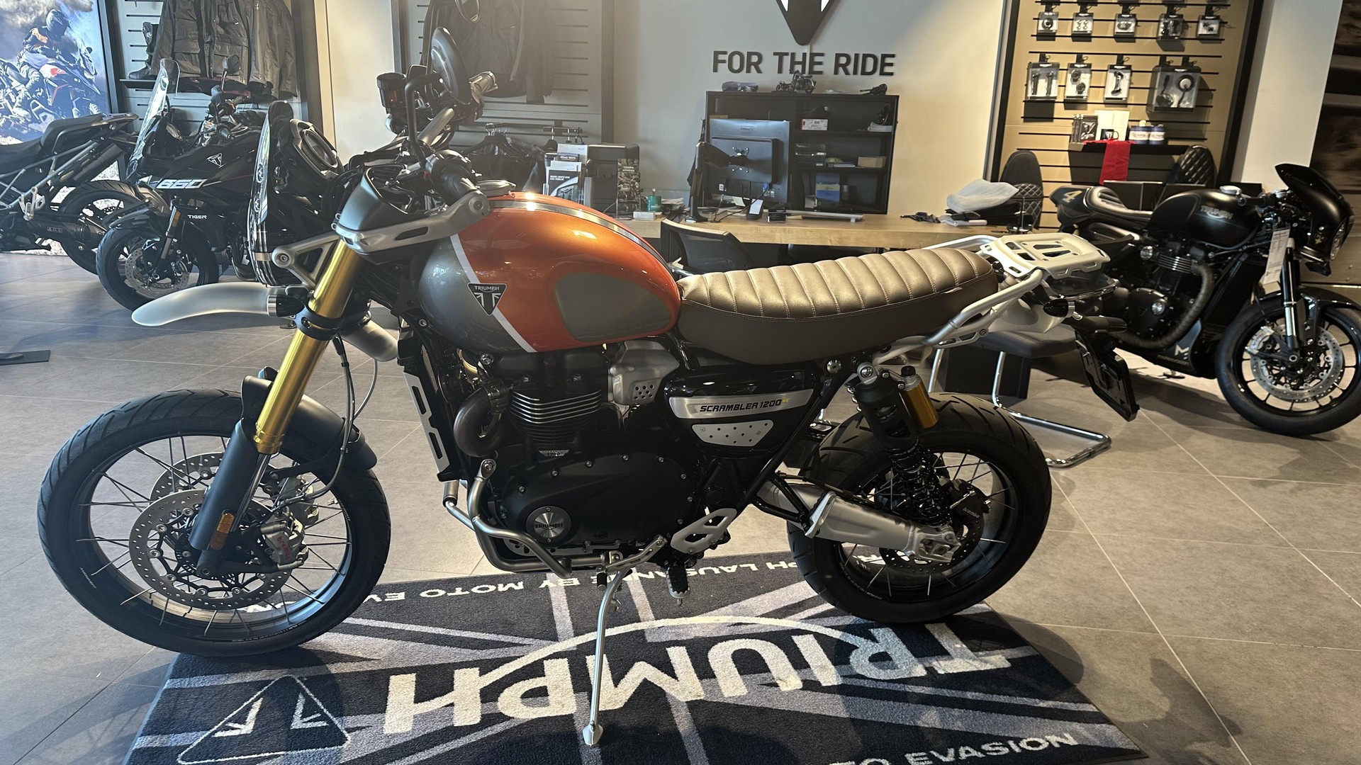 TRIUMPH Scrambler 1200 XE Special Edition-image-1