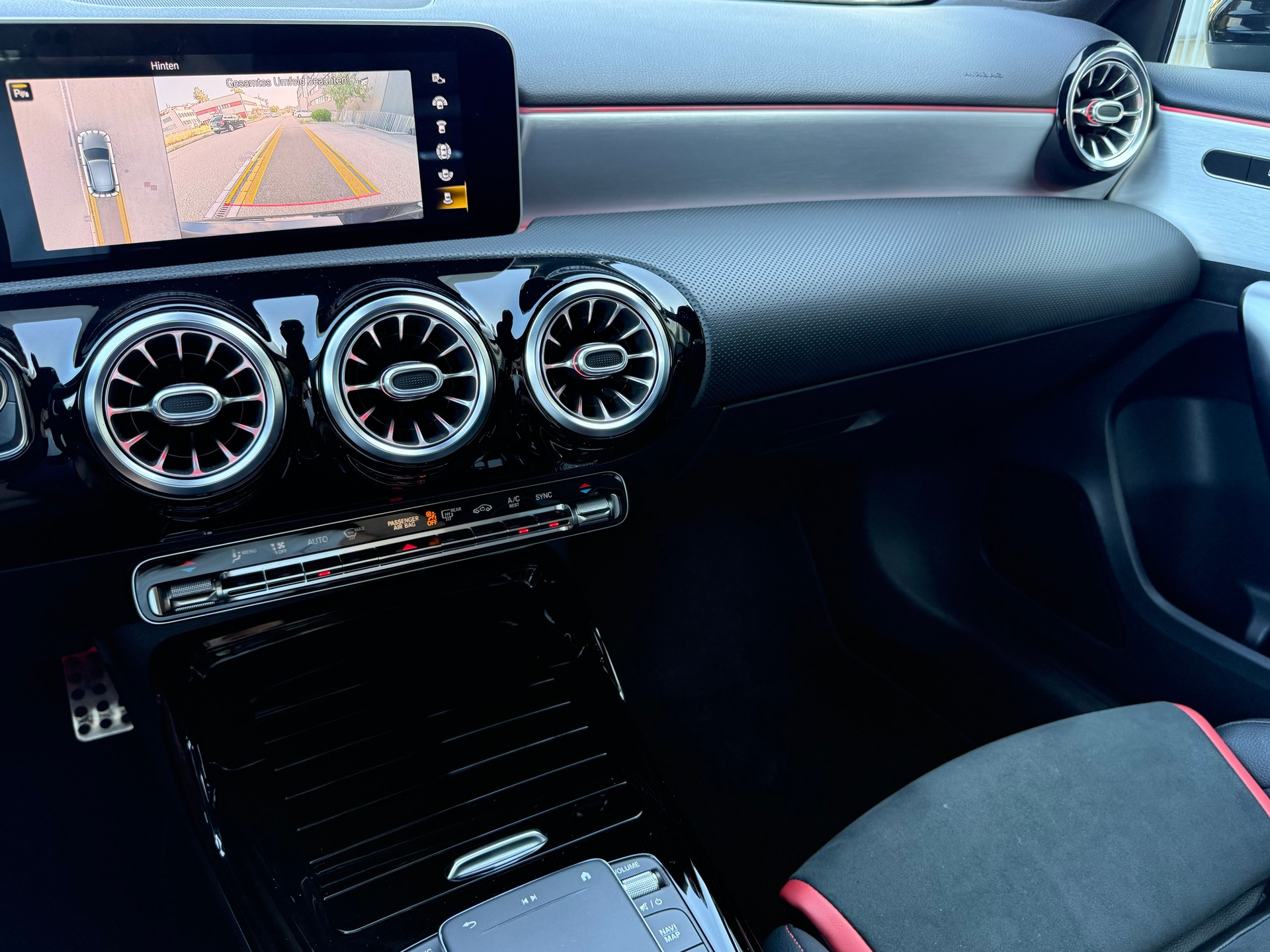 MERCEDES-BENZ A 35 AMG 4Matic Speedshift inkl. Garantie-image-11